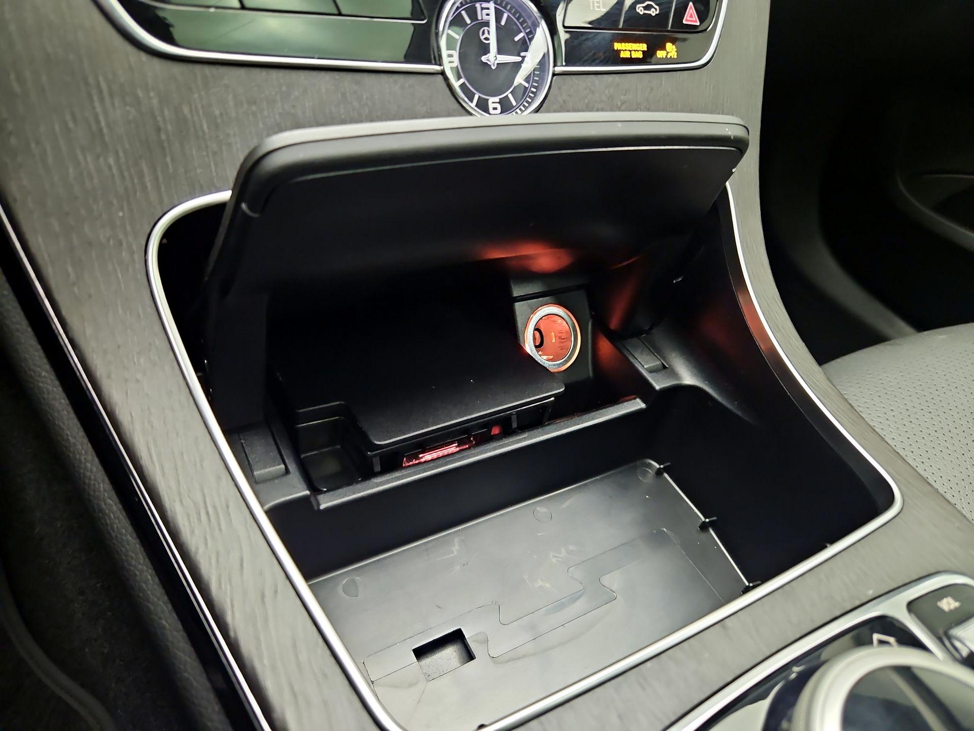 Thumbnail: 2021 Mercedes-Benz C-Class - 18