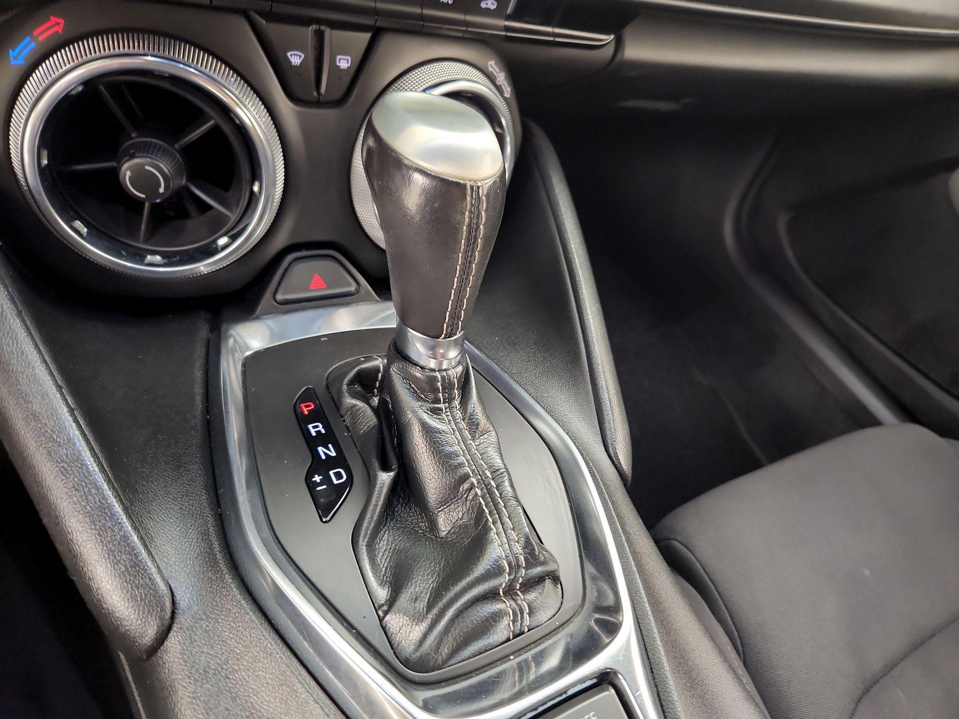 Thumbnail: 2020 Chevrolet Camaro - 16