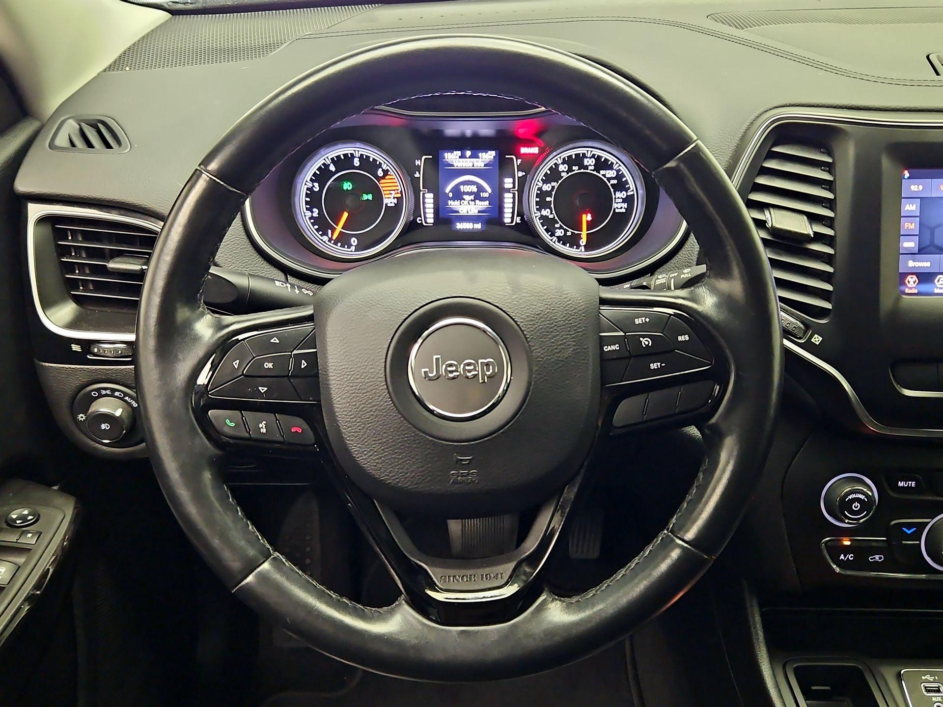 Thumbnail: 2021 Jeep Cherokee - 10