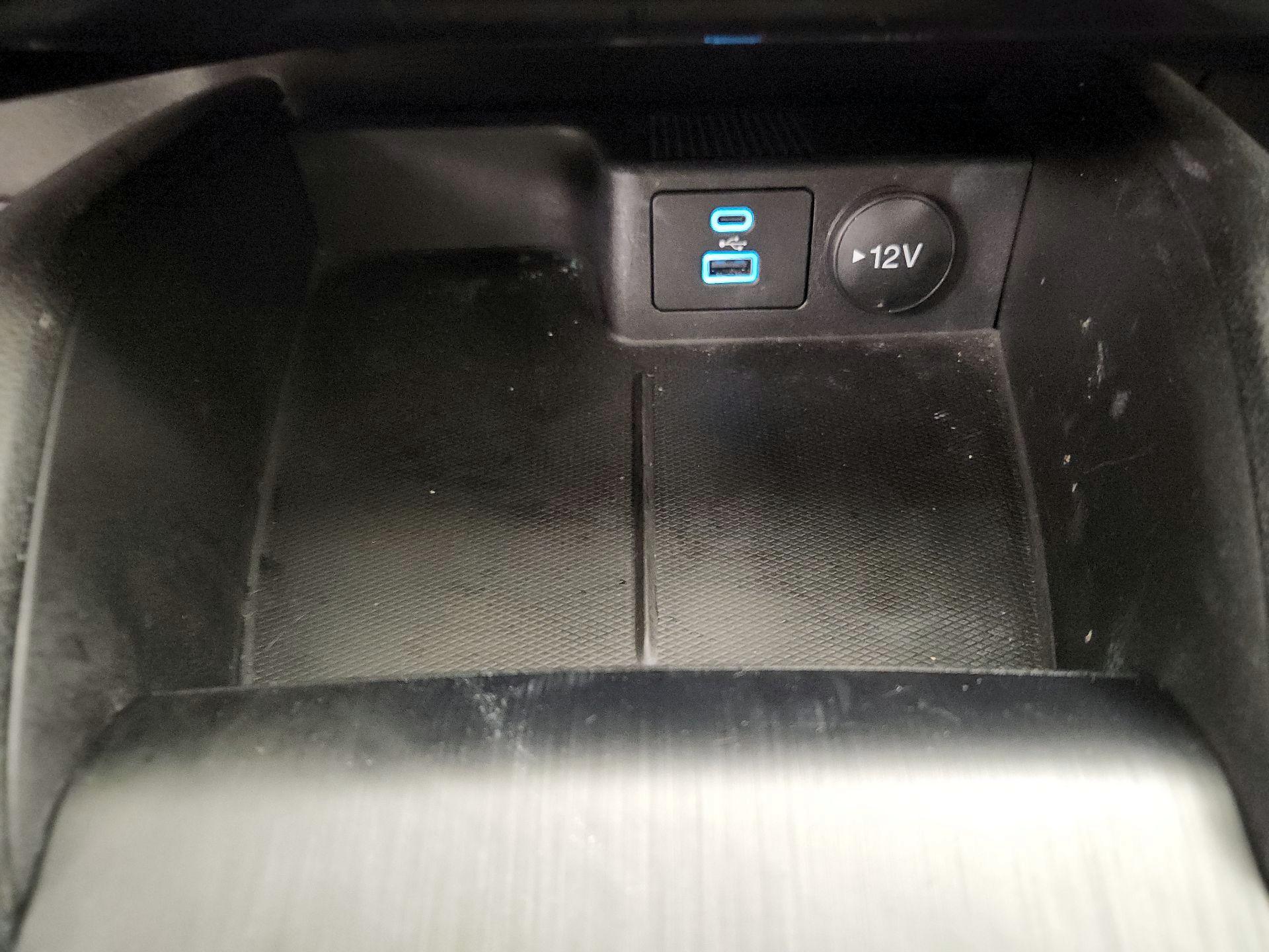 Thumbnail: 2022 Ford Escape - 18