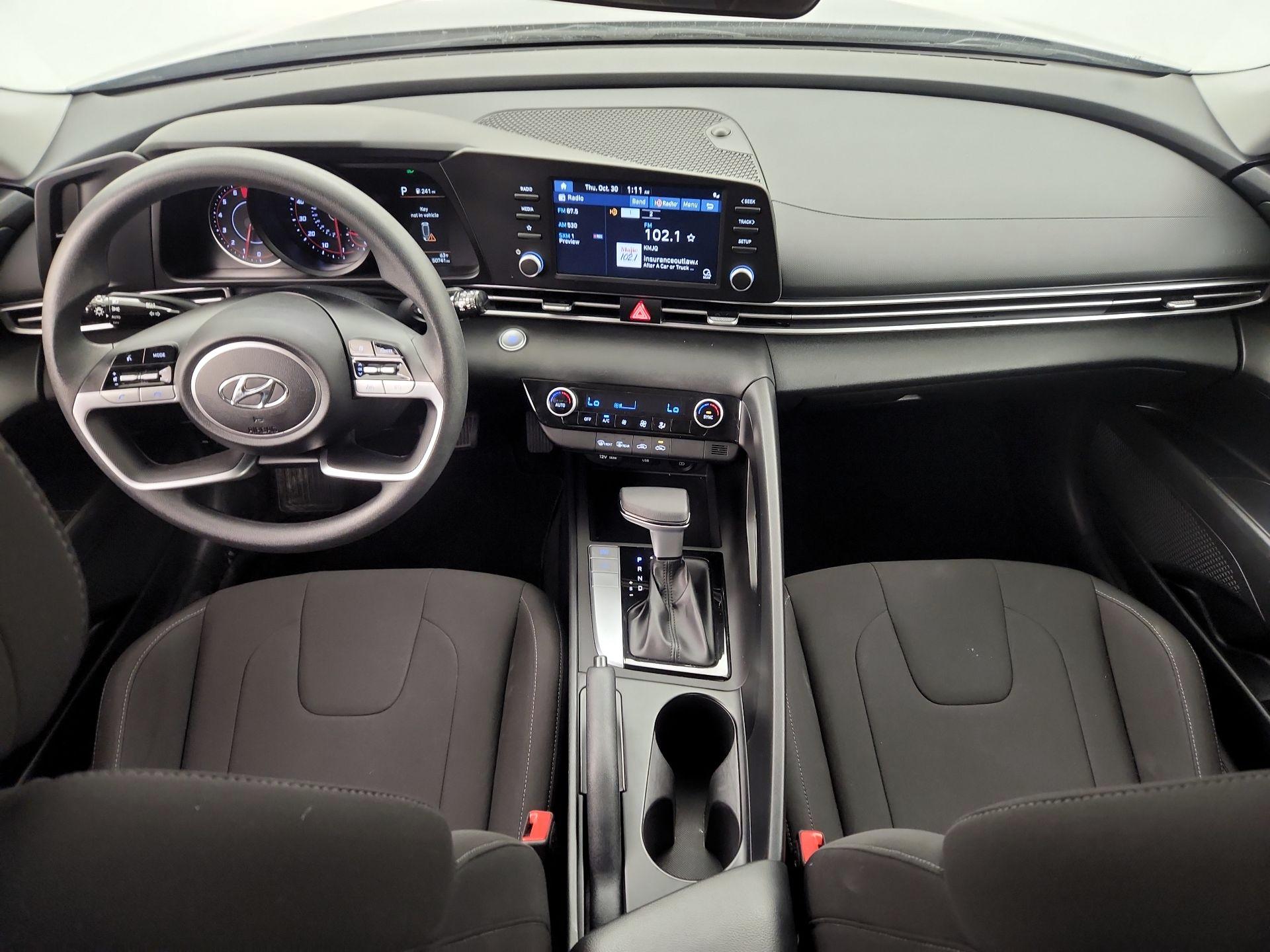 Thumbnail: 2022 Hyundai Elantra - 9