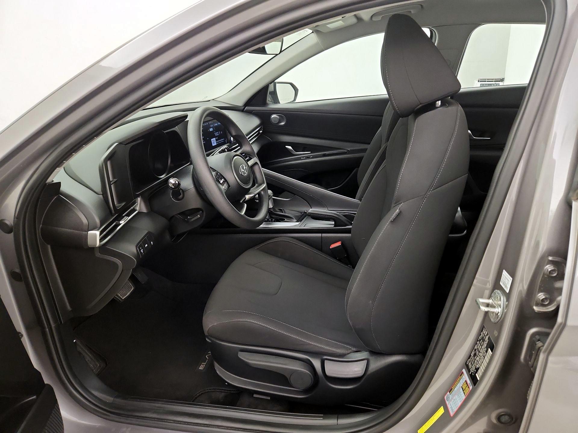 Thumbnail: 2022 Hyundai Elantra - 11