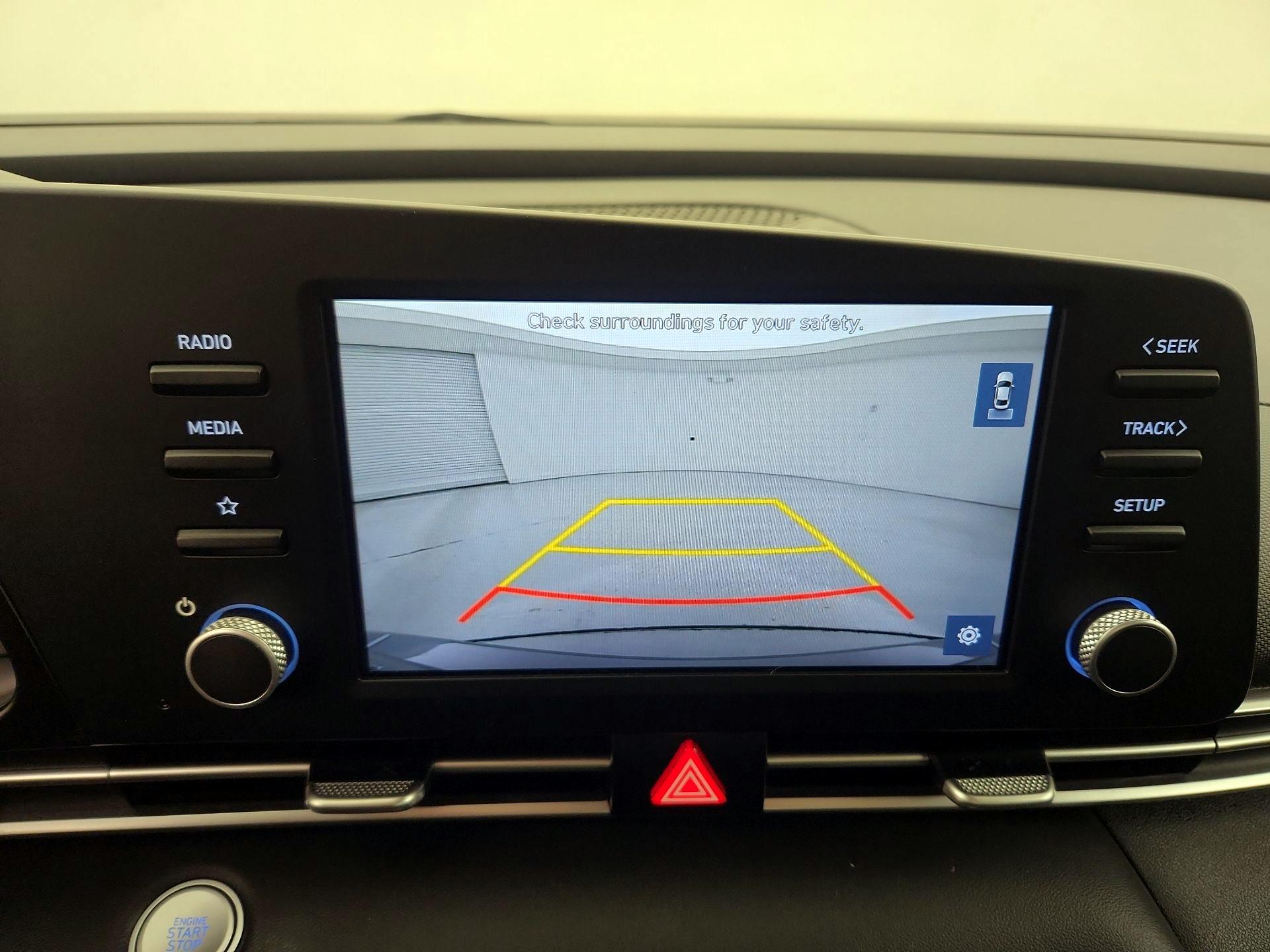 Thumbnail: 2022 Hyundai Elantra - 14