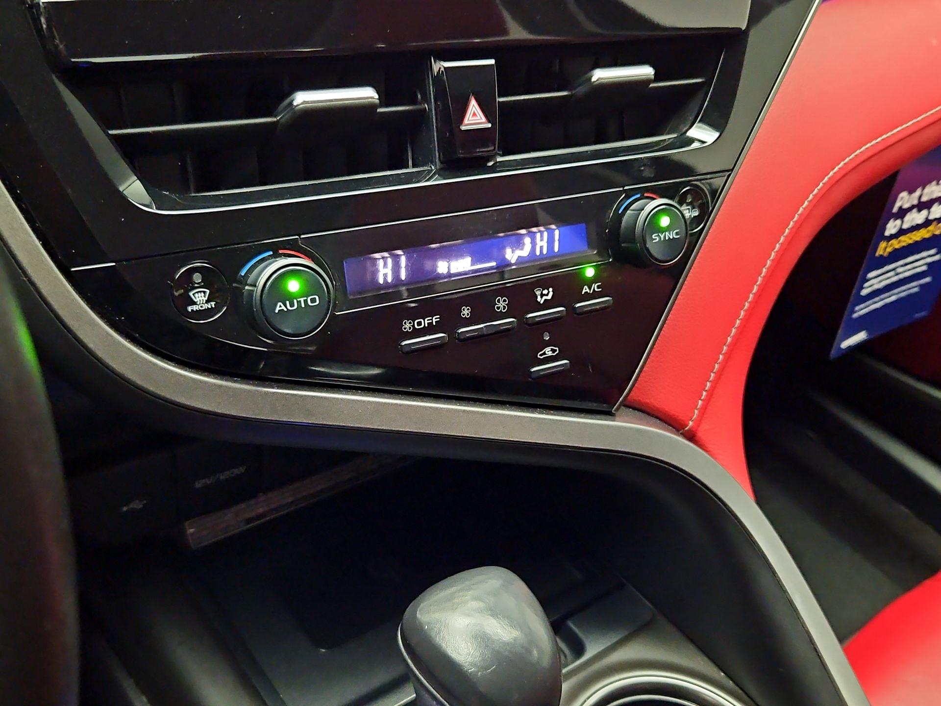 Thumbnail: 2021 Toyota Camry - 16