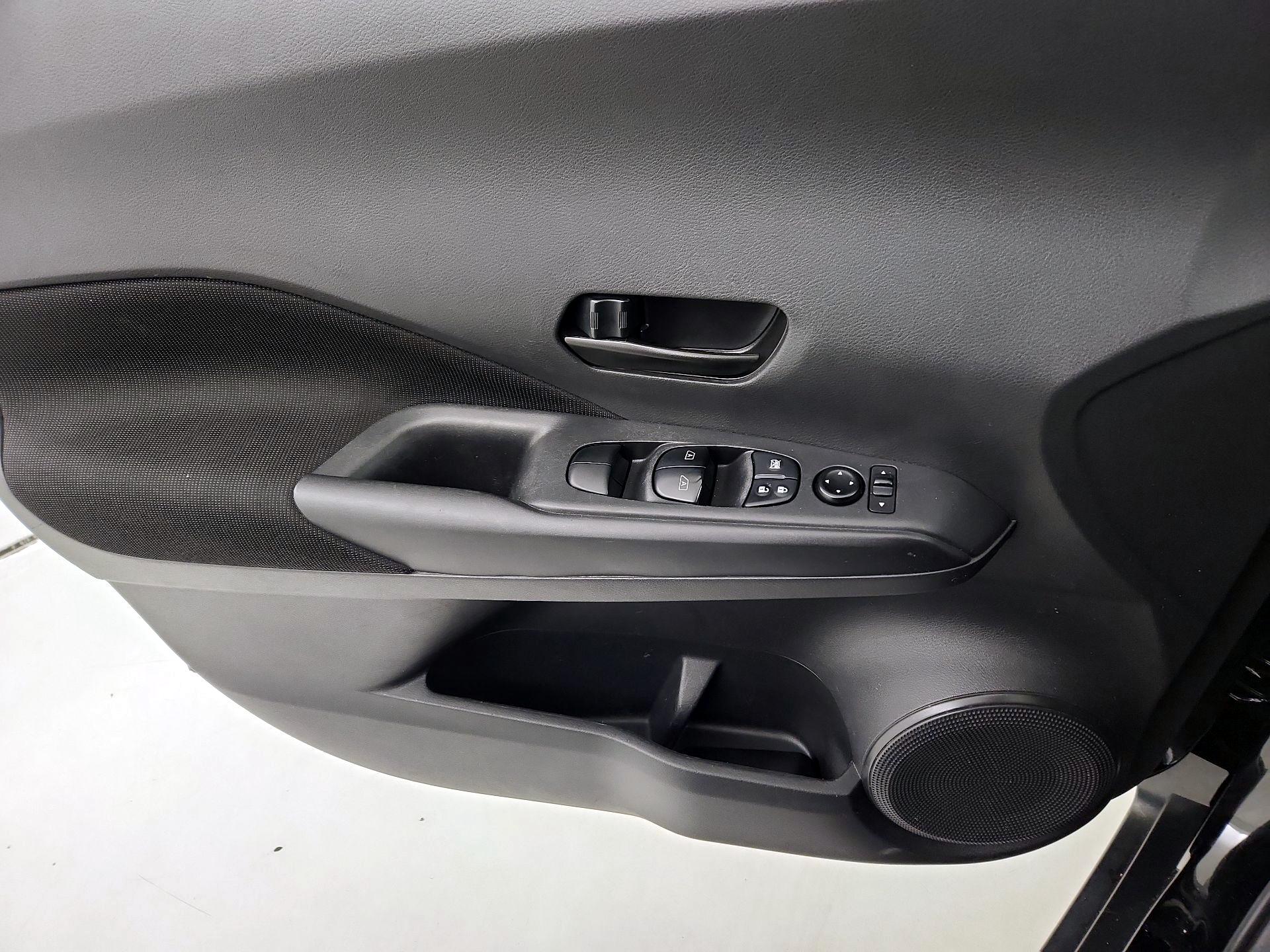 Thumbnail: 2022 Nissan Kicks - 12