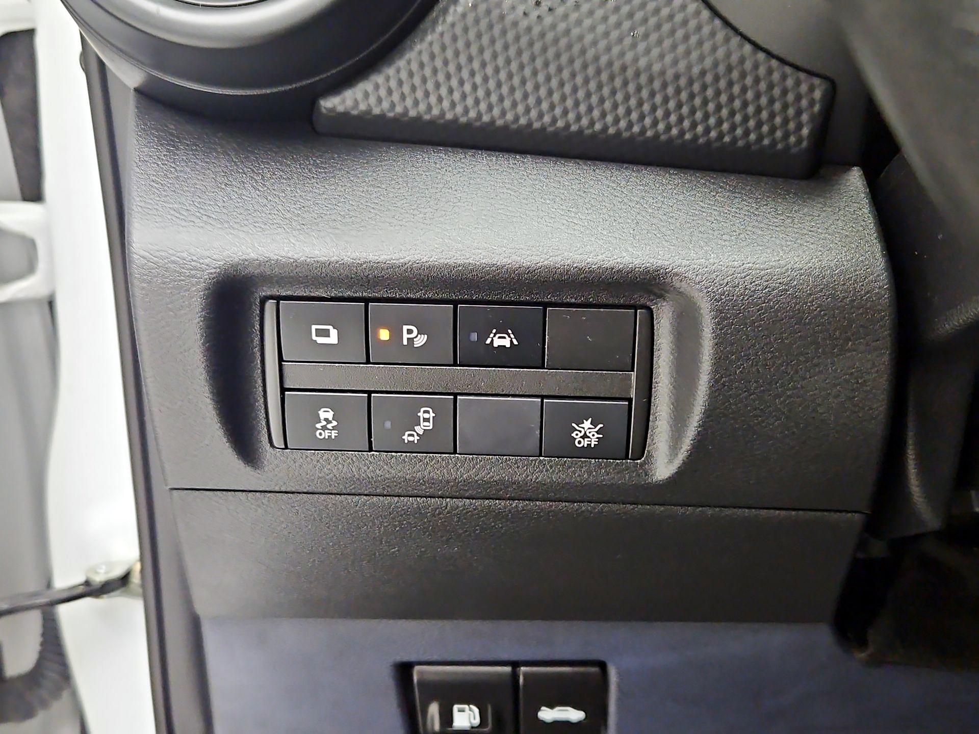 Thumbnail: 2022 Nissan Kicks - 13