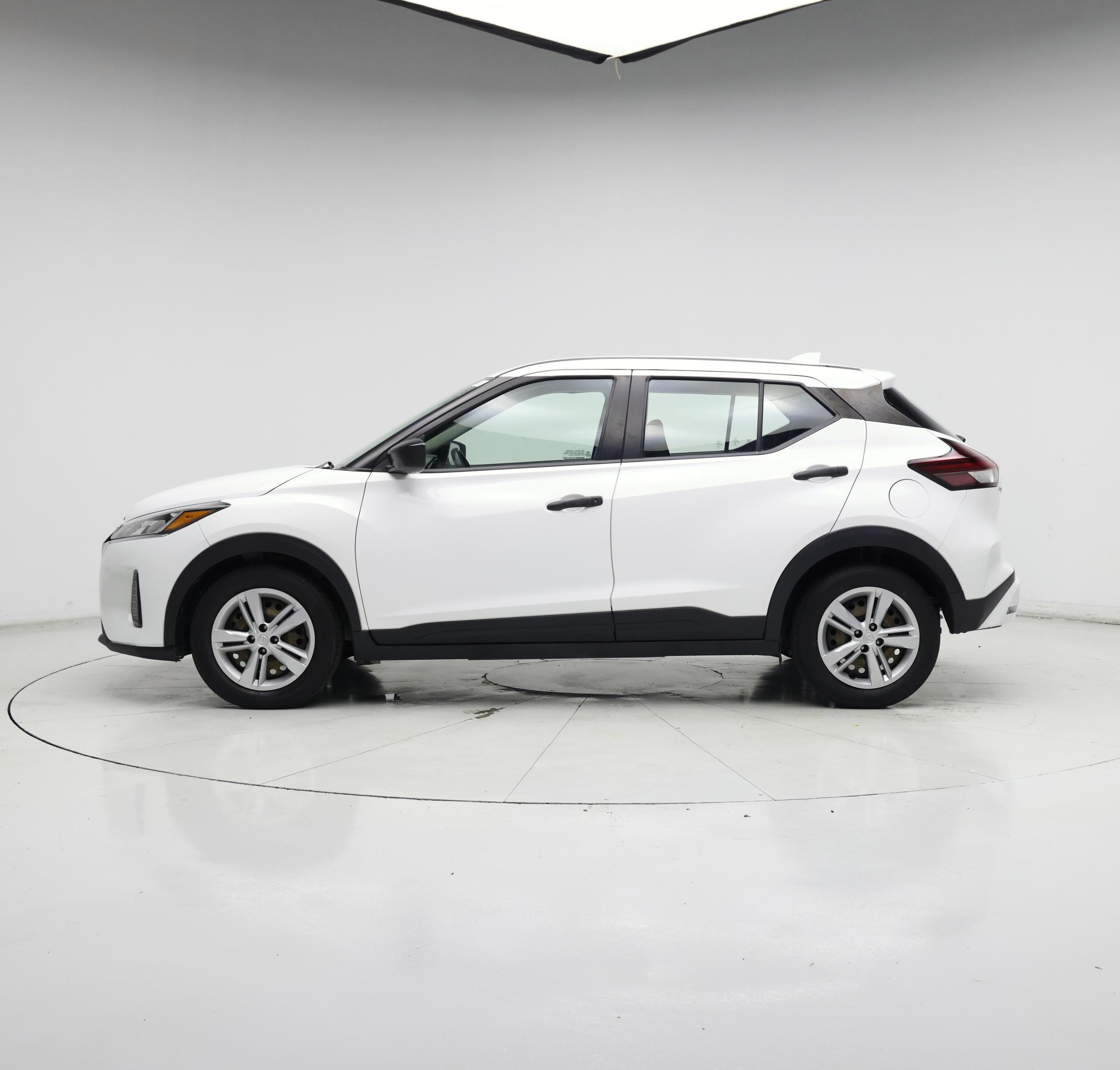 Thumbnail: 2022 Nissan Kicks - 3