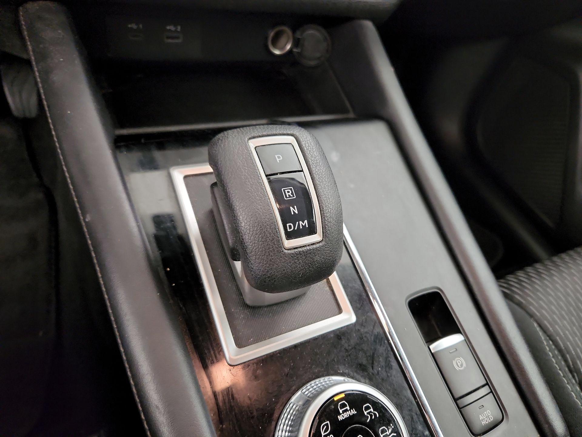 Thumbnail: 2024 Mitsubishi Outlander - 17