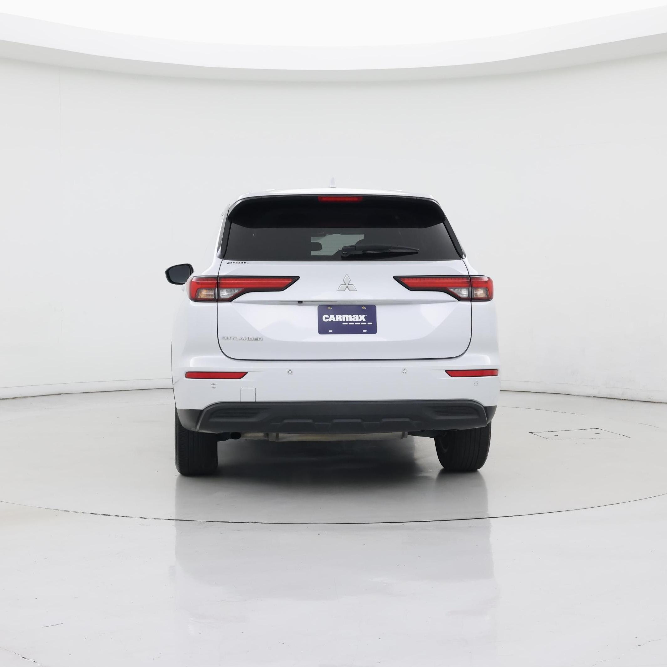 Thumbnail: 2024 Mitsubishi Outlander - 6