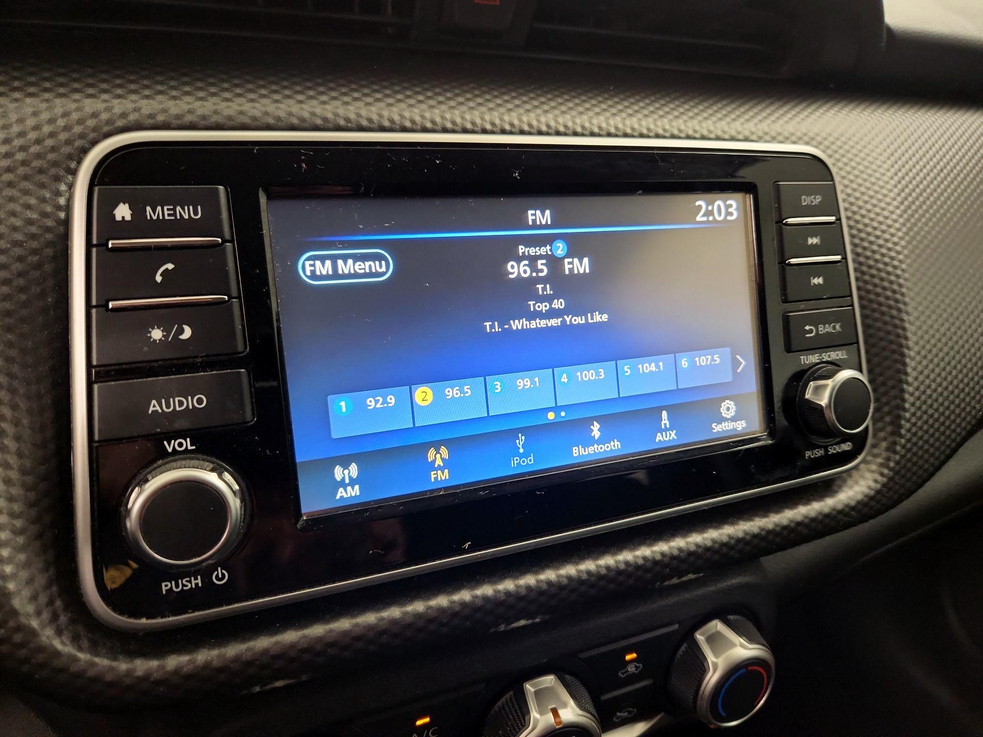 Thumbnail: 2020 Nissan Kicks - 15