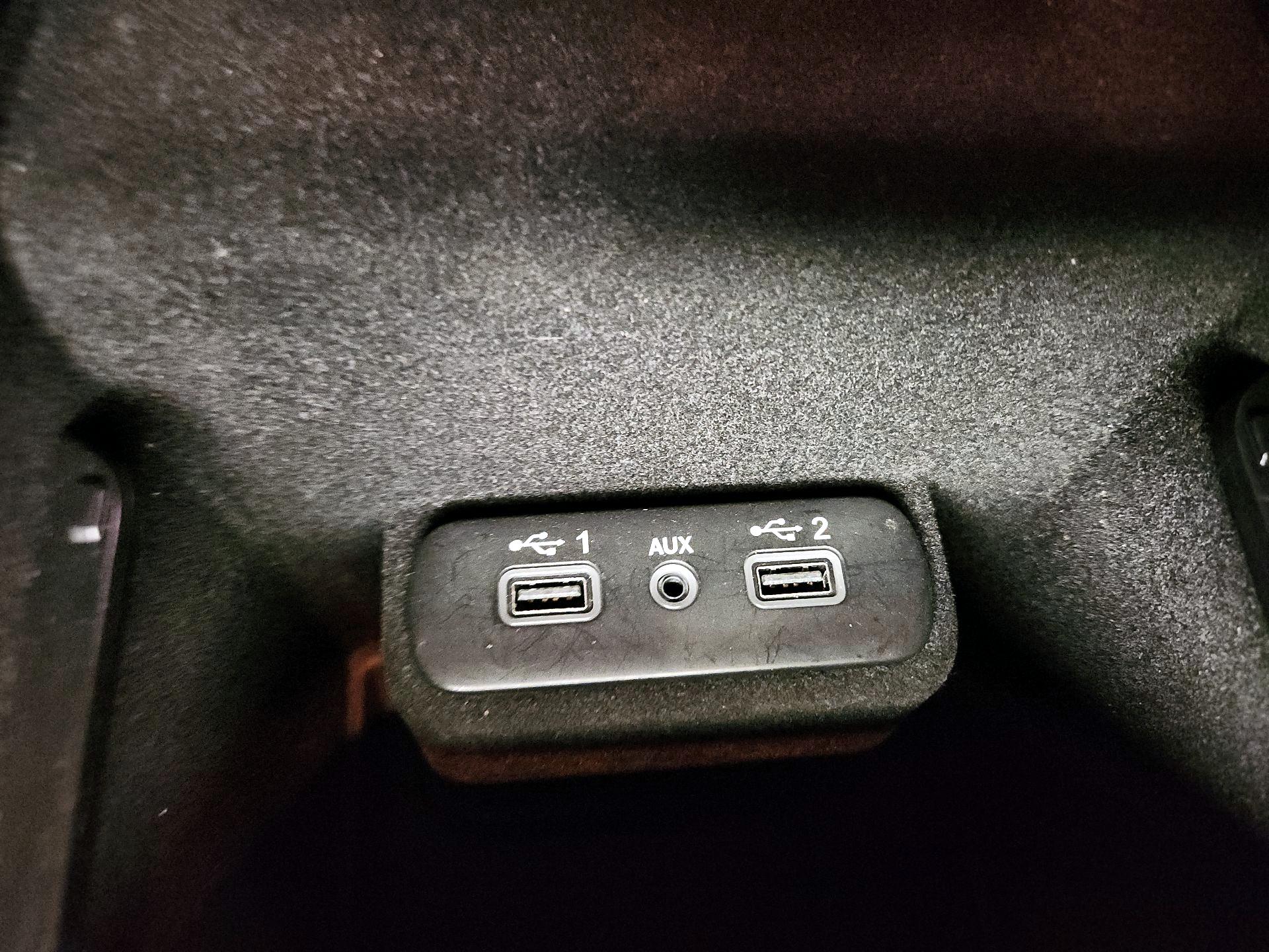 Thumbnail: 2021 Dodge Charger - 18