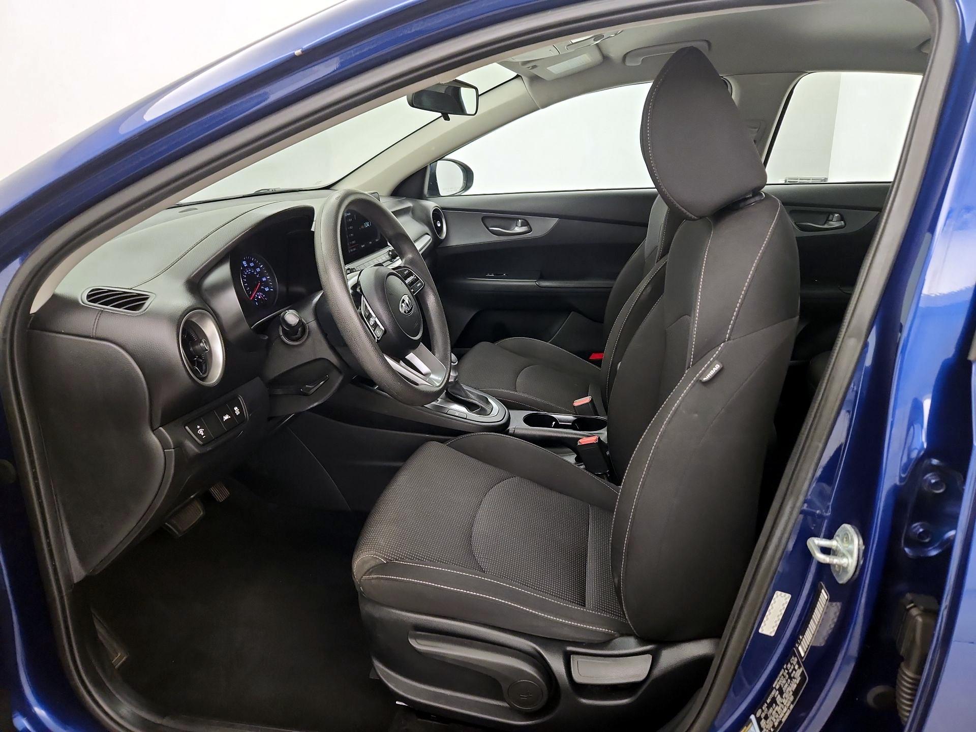 Thumbnail: 2021 Kia Forte - 11