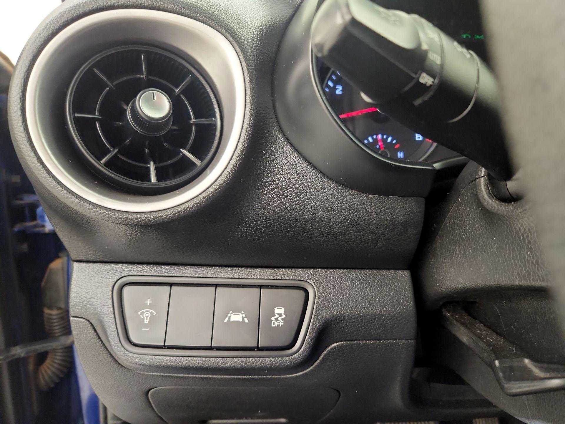 Thumbnail: 2021 Kia Forte - 13