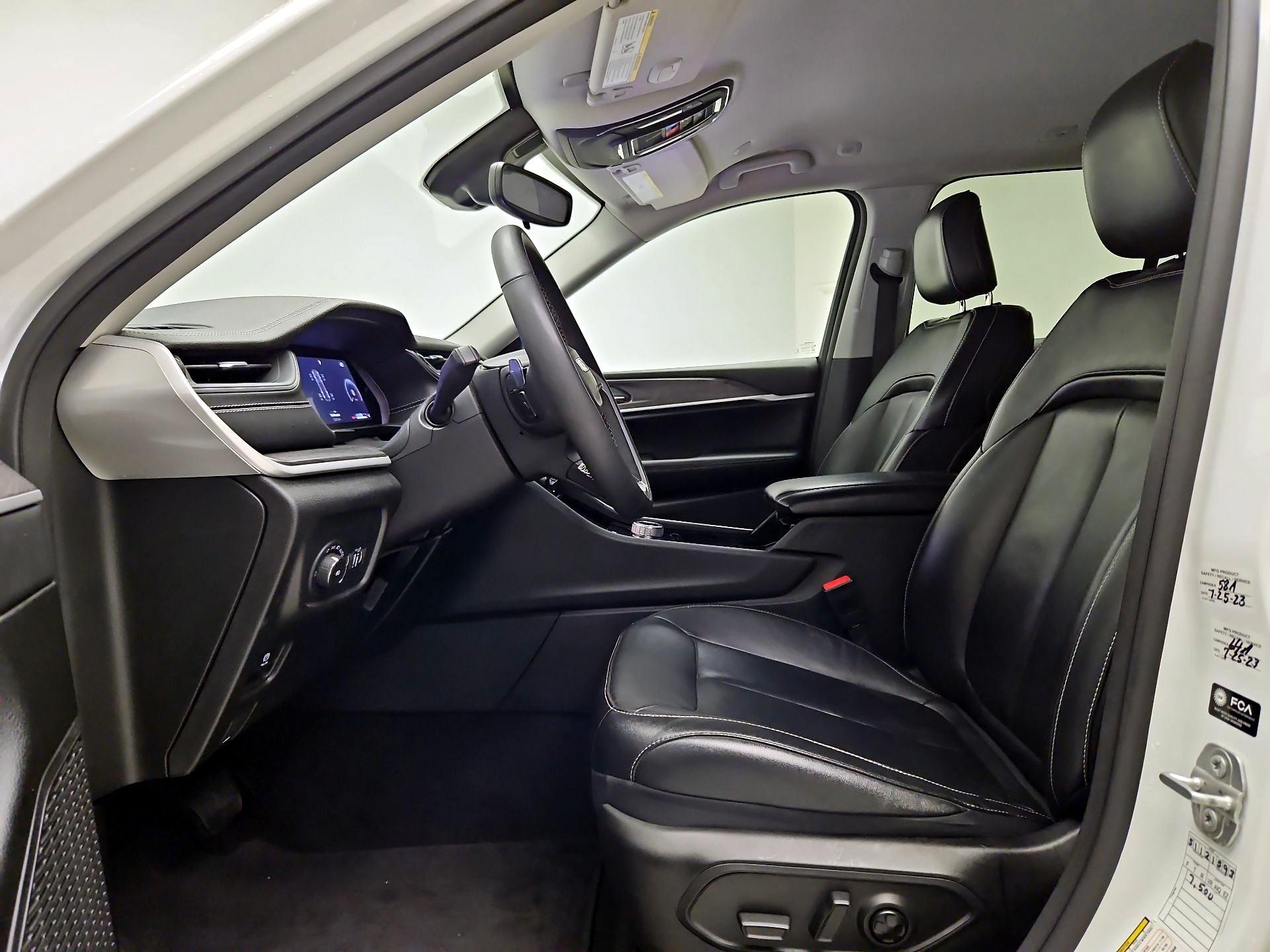 Thumbnail: 2023 Jeep Grand Cherokee - 11