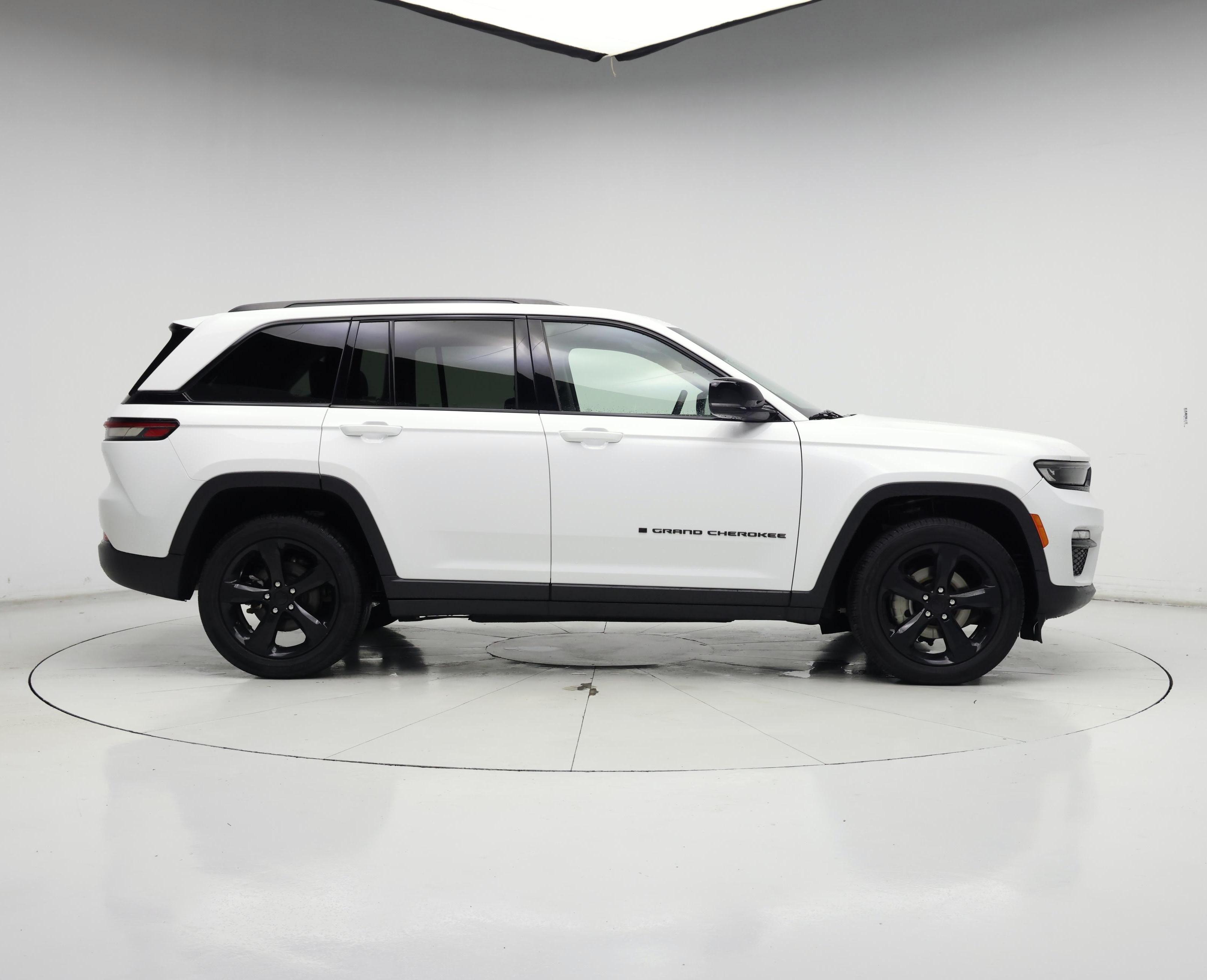 Thumbnail: 2023 Jeep Grand Cherokee - 7