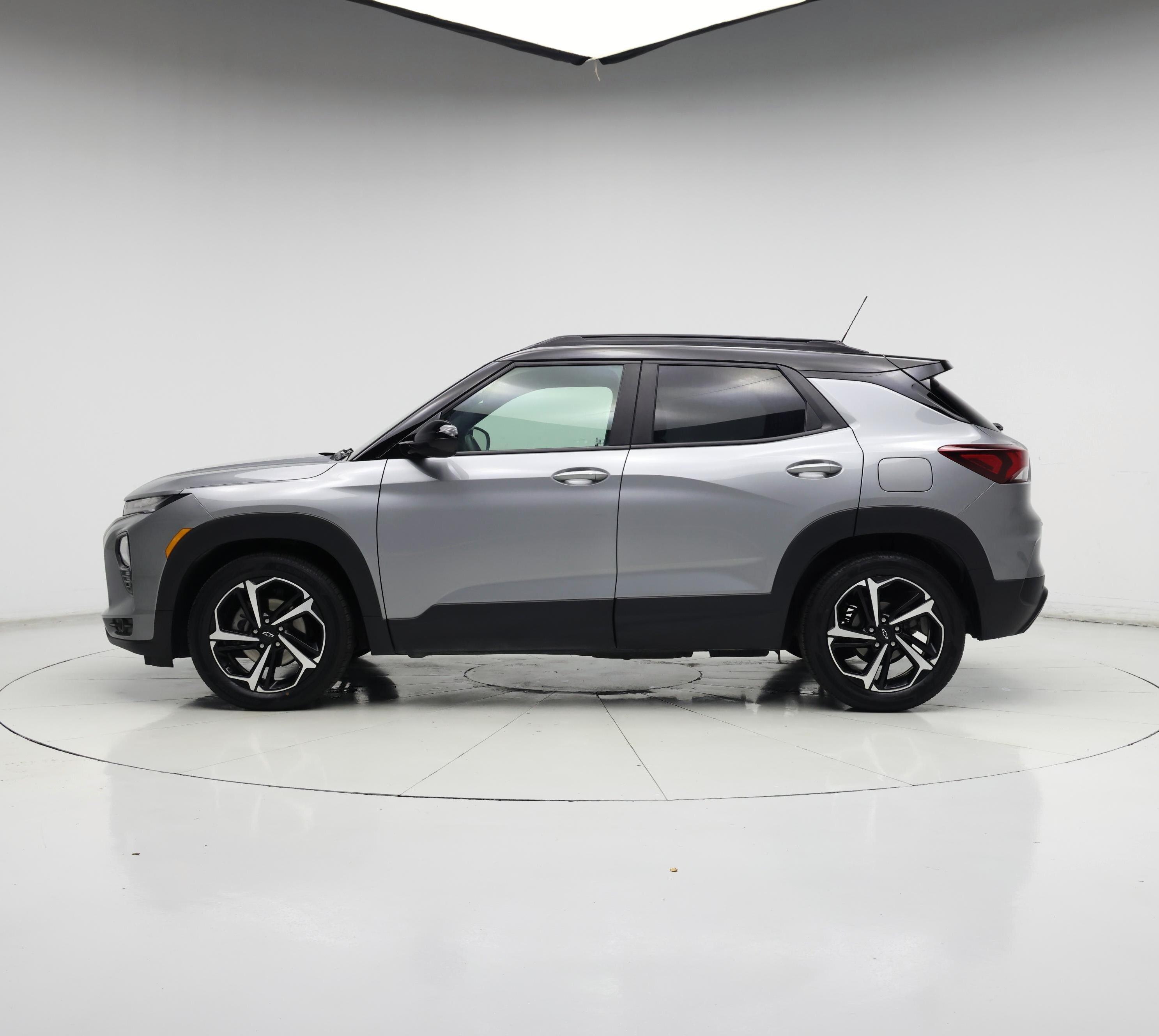 Thumbnail: 2023 Chevrolet TrailBlazer - 3