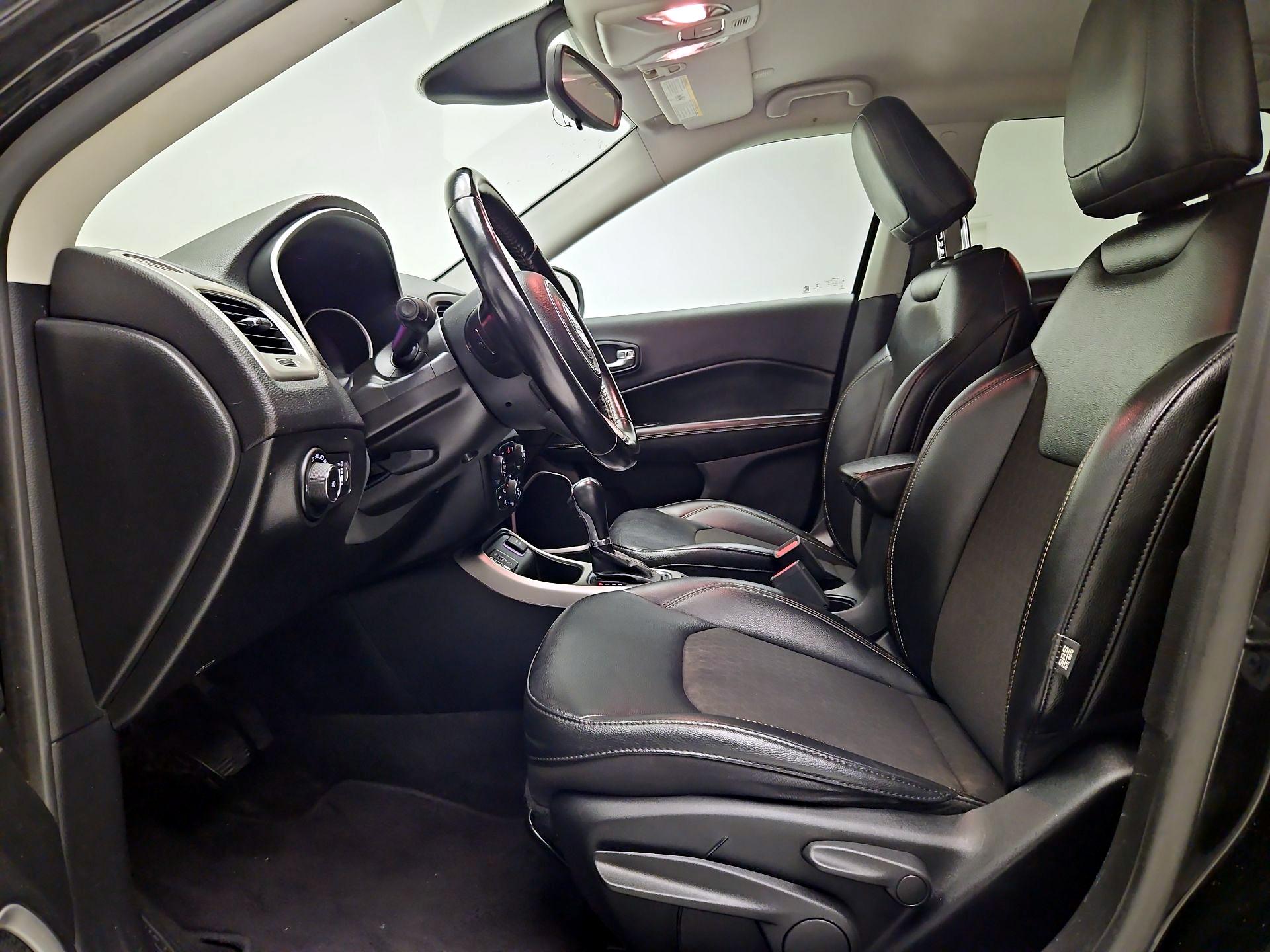 Thumbnail: 2020 Jeep Compass - 11