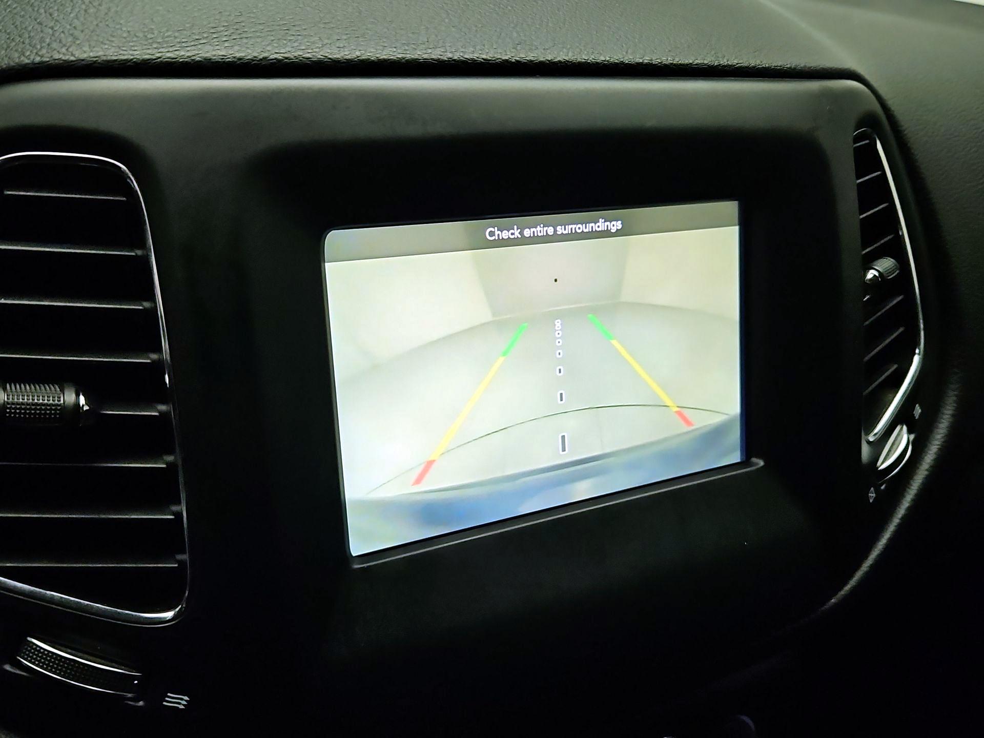 Thumbnail: 2020 Jeep Compass - 14