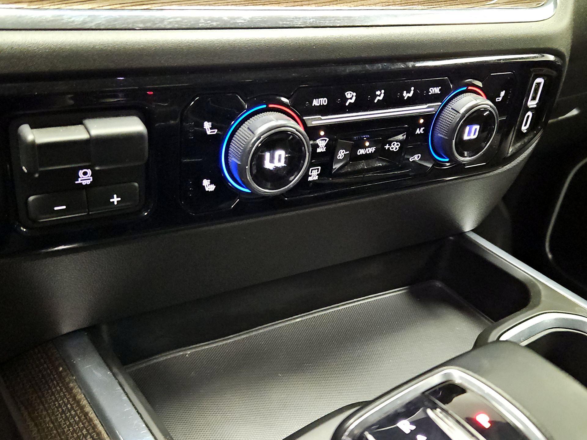 Thumbnail: 2024 Chevrolet Silverado 1500 - 16