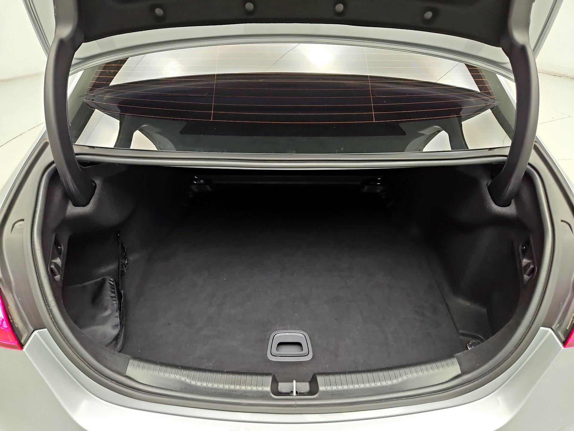 Thumbnail: 2023 Mercedes-Benz C-Class - 18