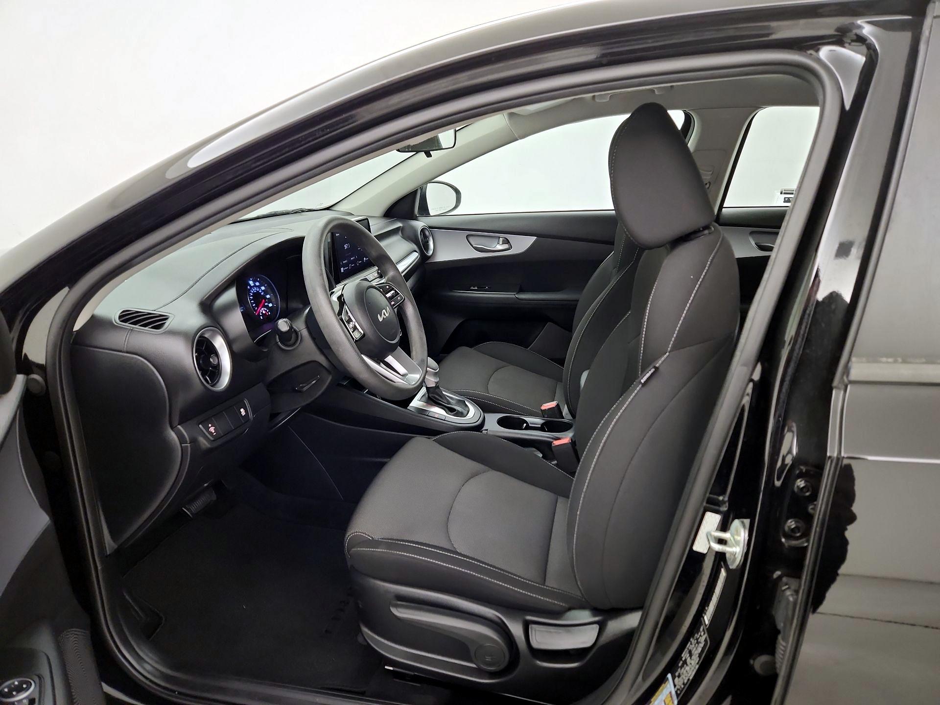 Thumbnail: 2023 Kia Forte - 11