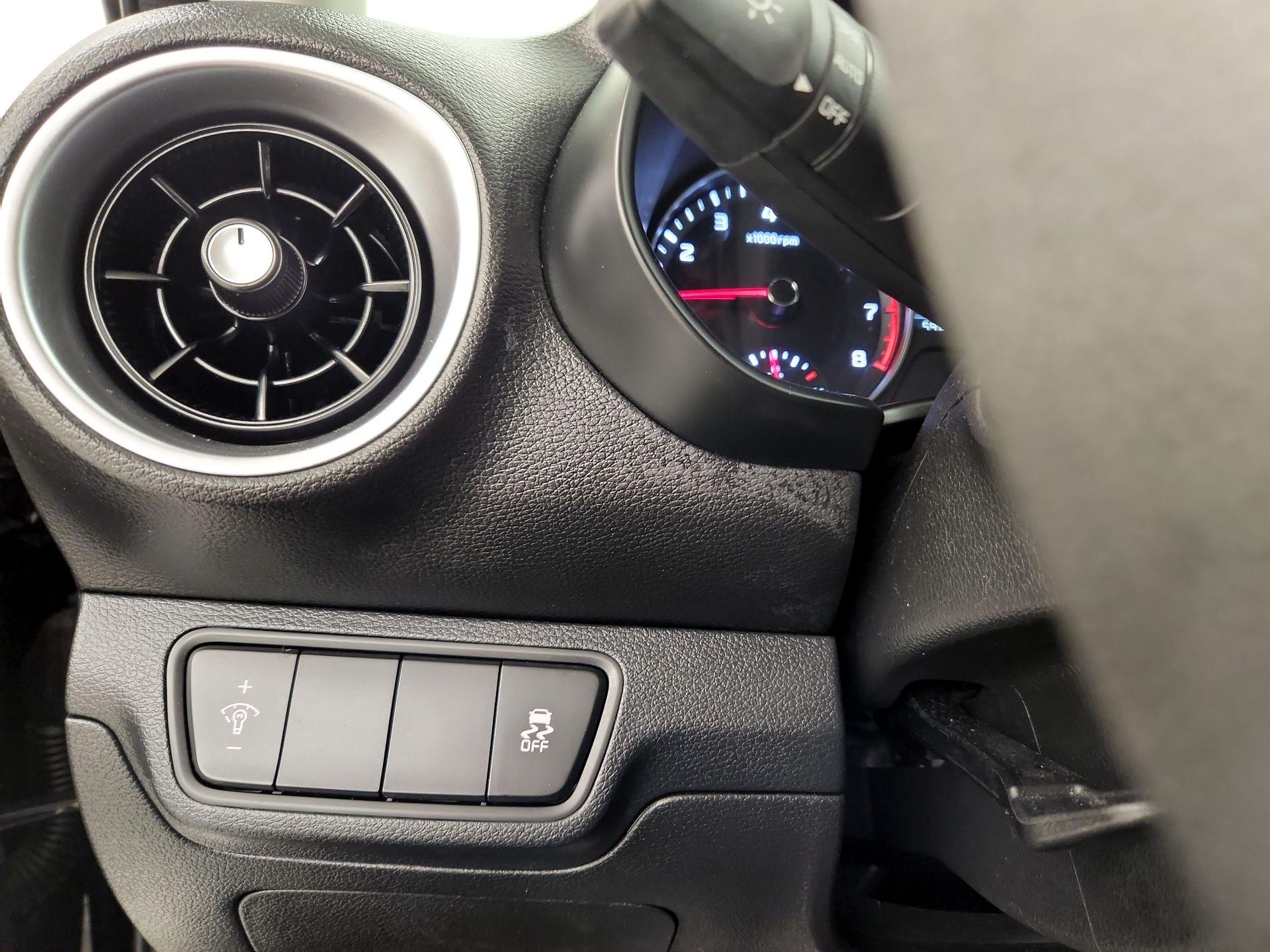 Thumbnail: 2023 Kia Forte - 13