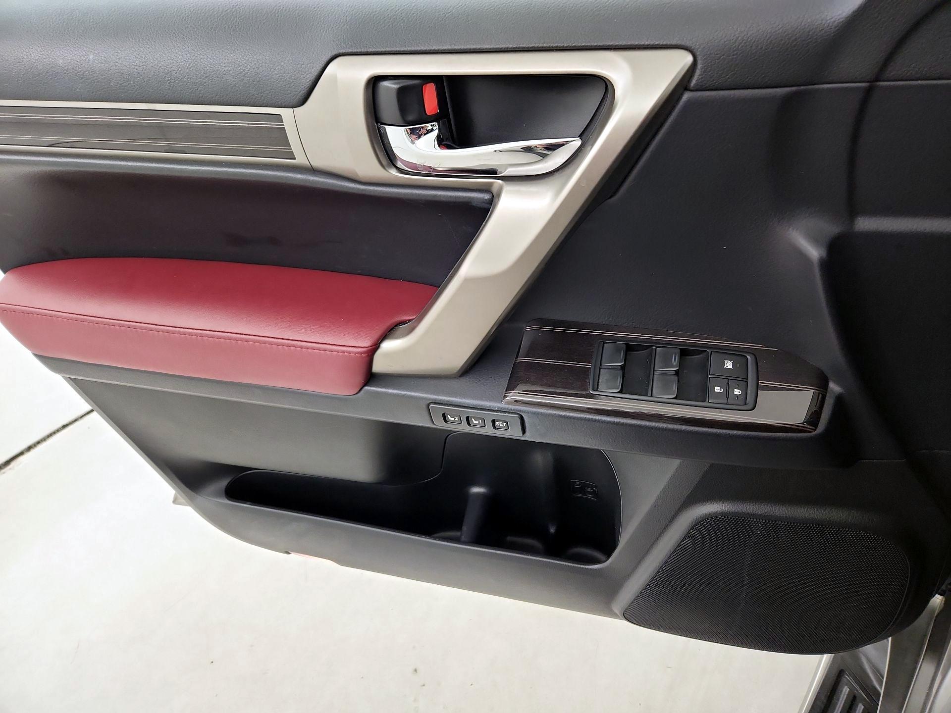 Thumbnail: 2021 Lexus GX - 12