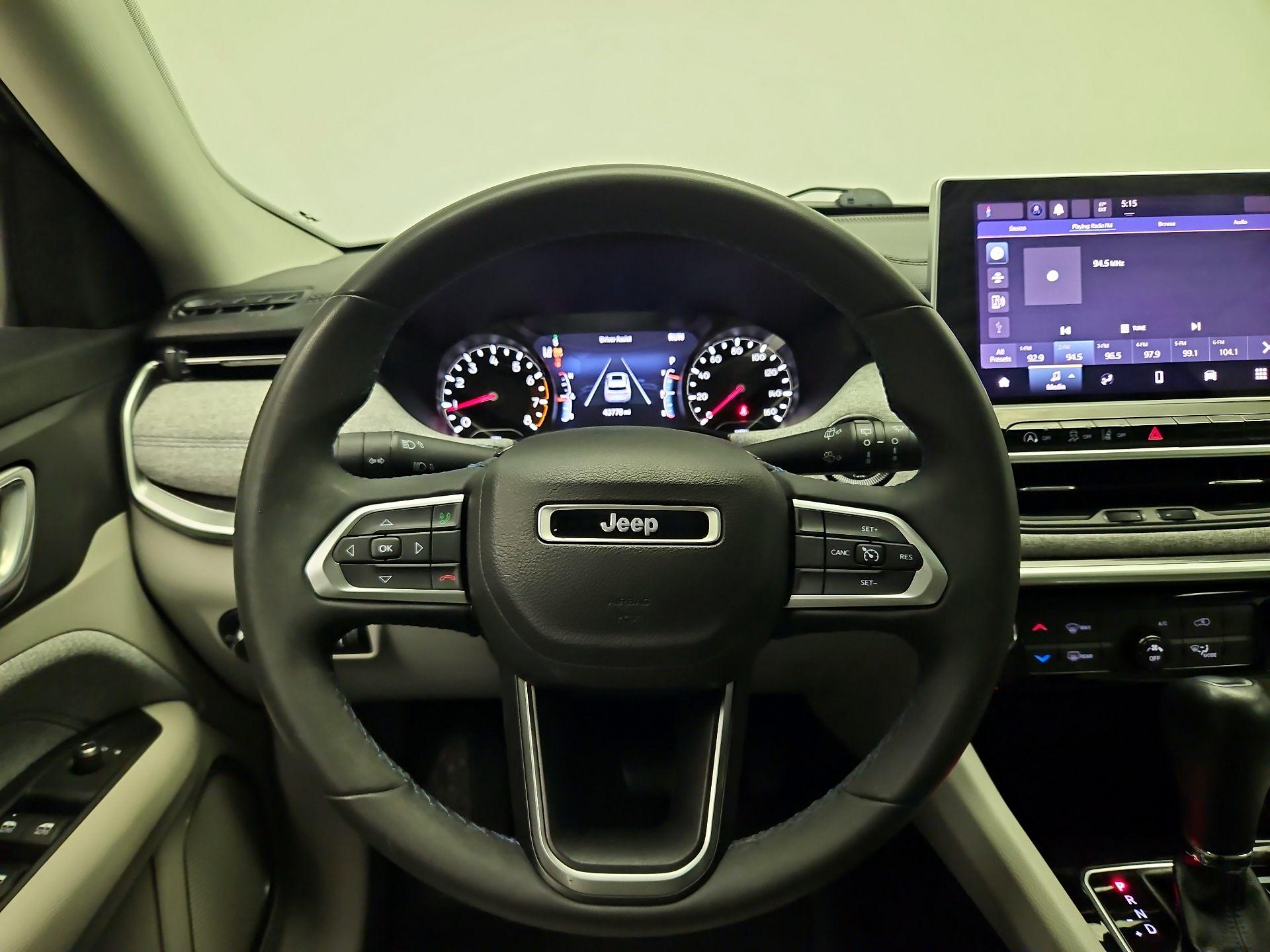 Thumbnail: 2022 Jeep Compass - 10