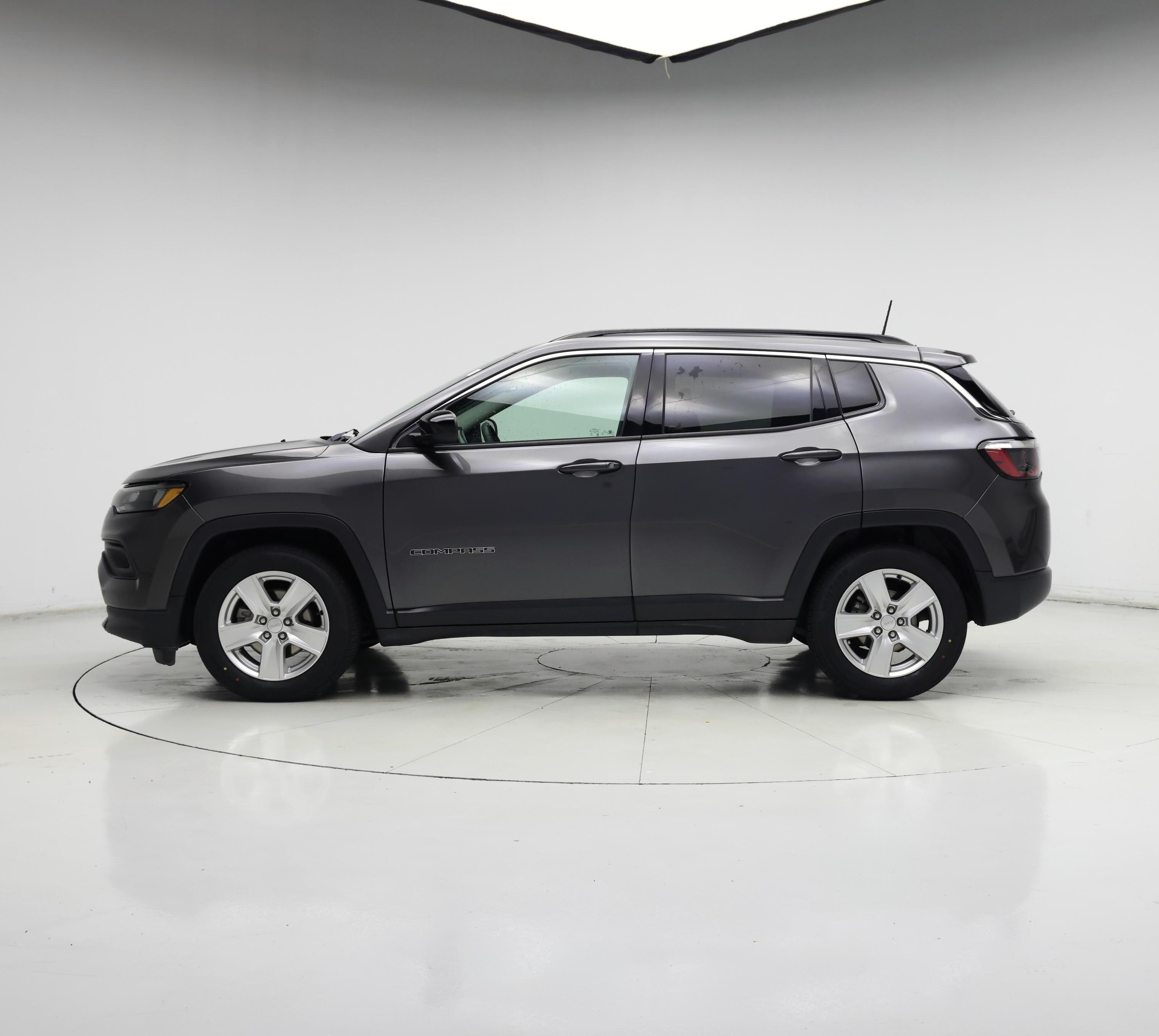 Thumbnail: 2022 Jeep Compass - 3