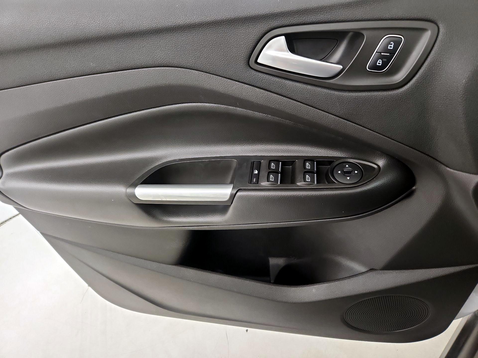 Thumbnail: 2017 Ford C-Max - 12