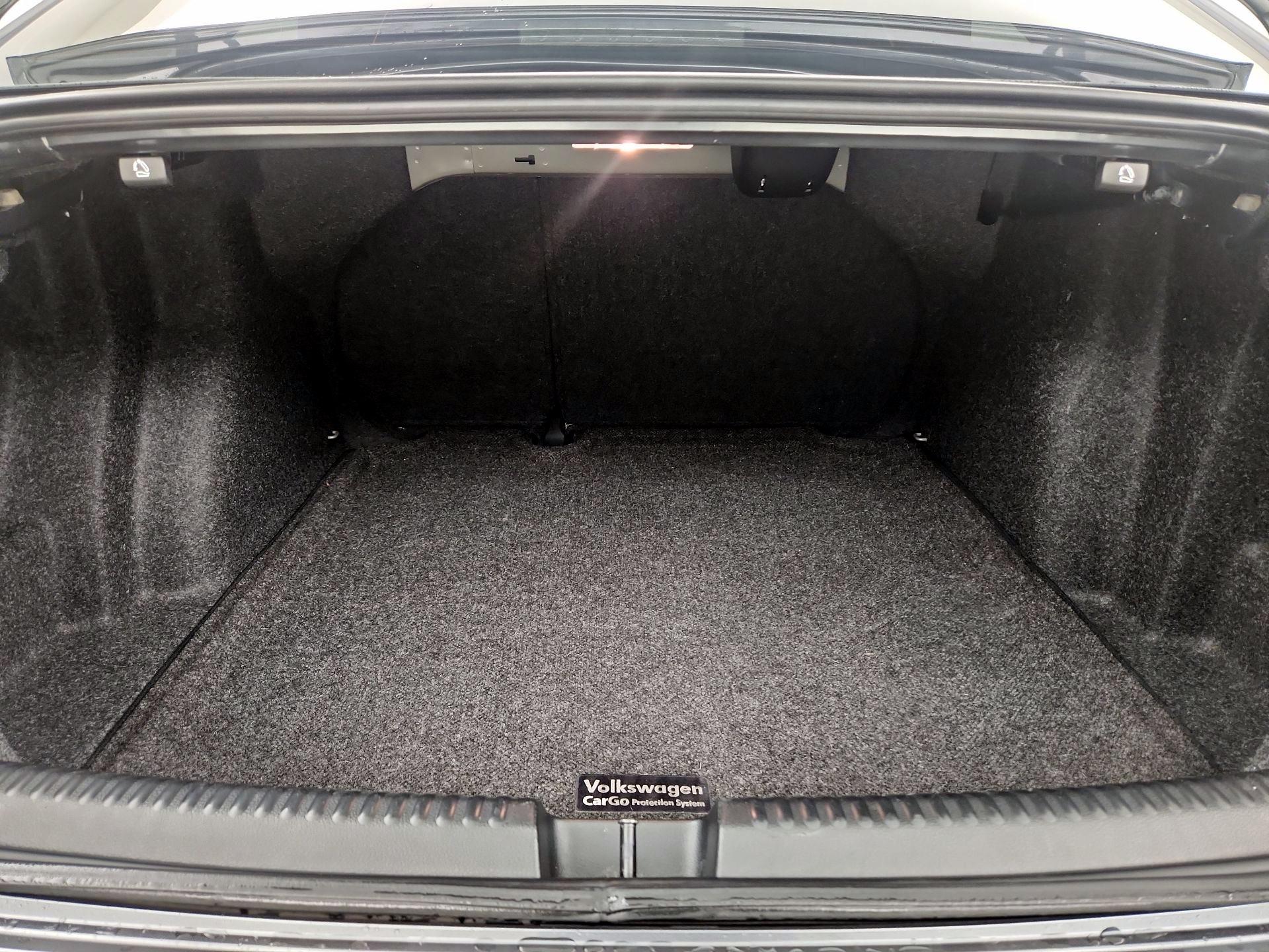 Thumbnail: 2018 Volkswagen Jetta - 16