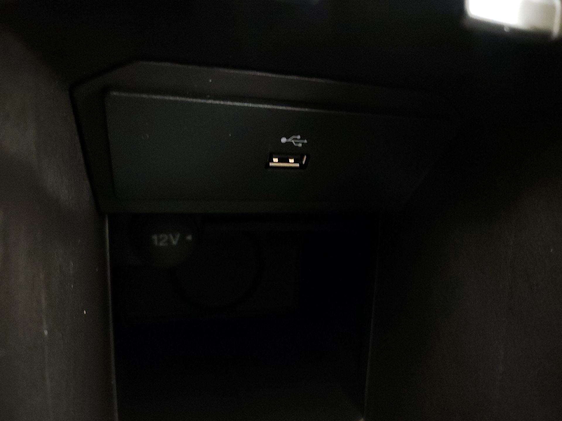 Thumbnail: 2017 Ford C-Max - 18