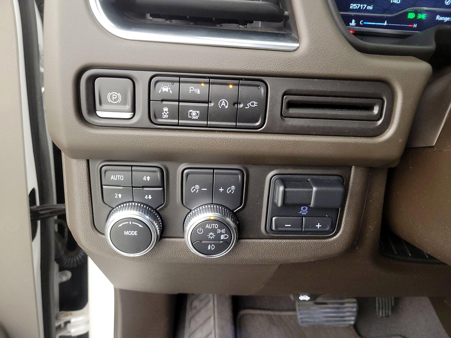 Thumbnail: 2022 GMC Yukon - 13