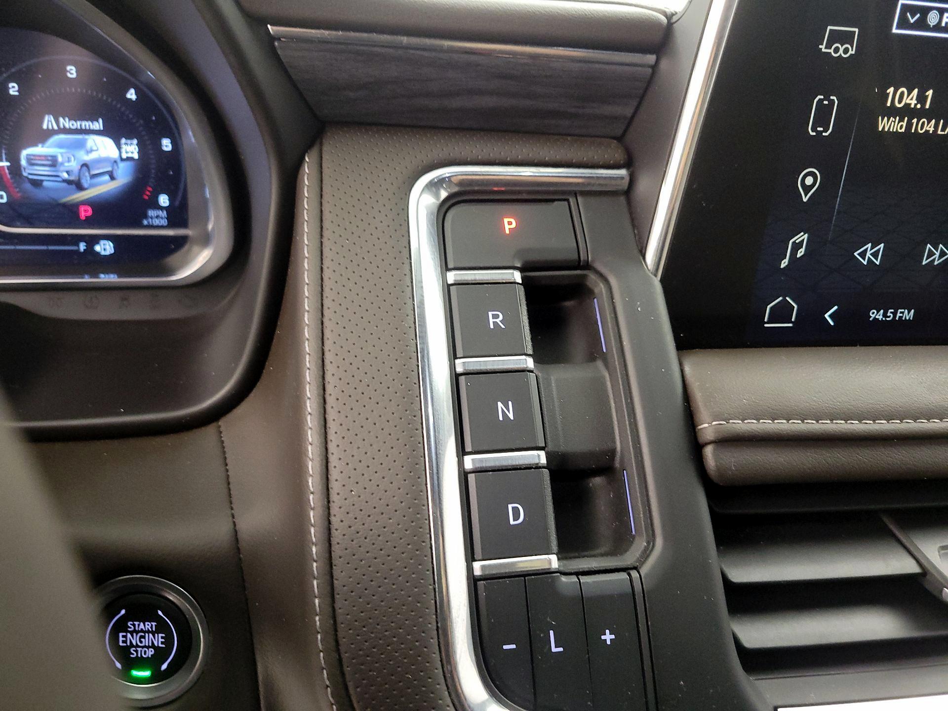 Thumbnail: 2022 GMC Yukon - 17