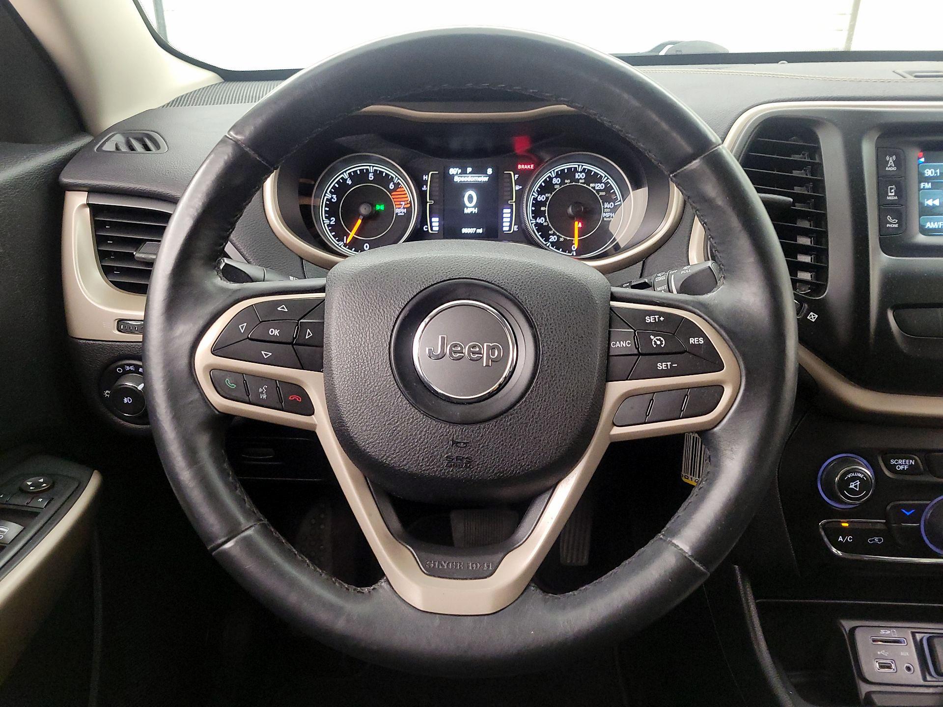 Thumbnail: 2017 Jeep Cherokee - 10