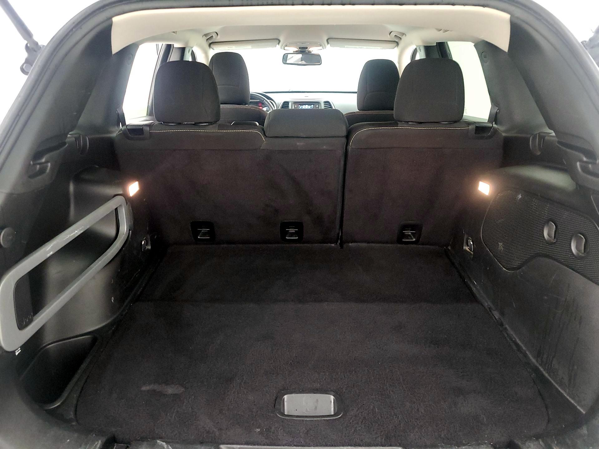 Thumbnail: 2017 Jeep Cherokee - 20