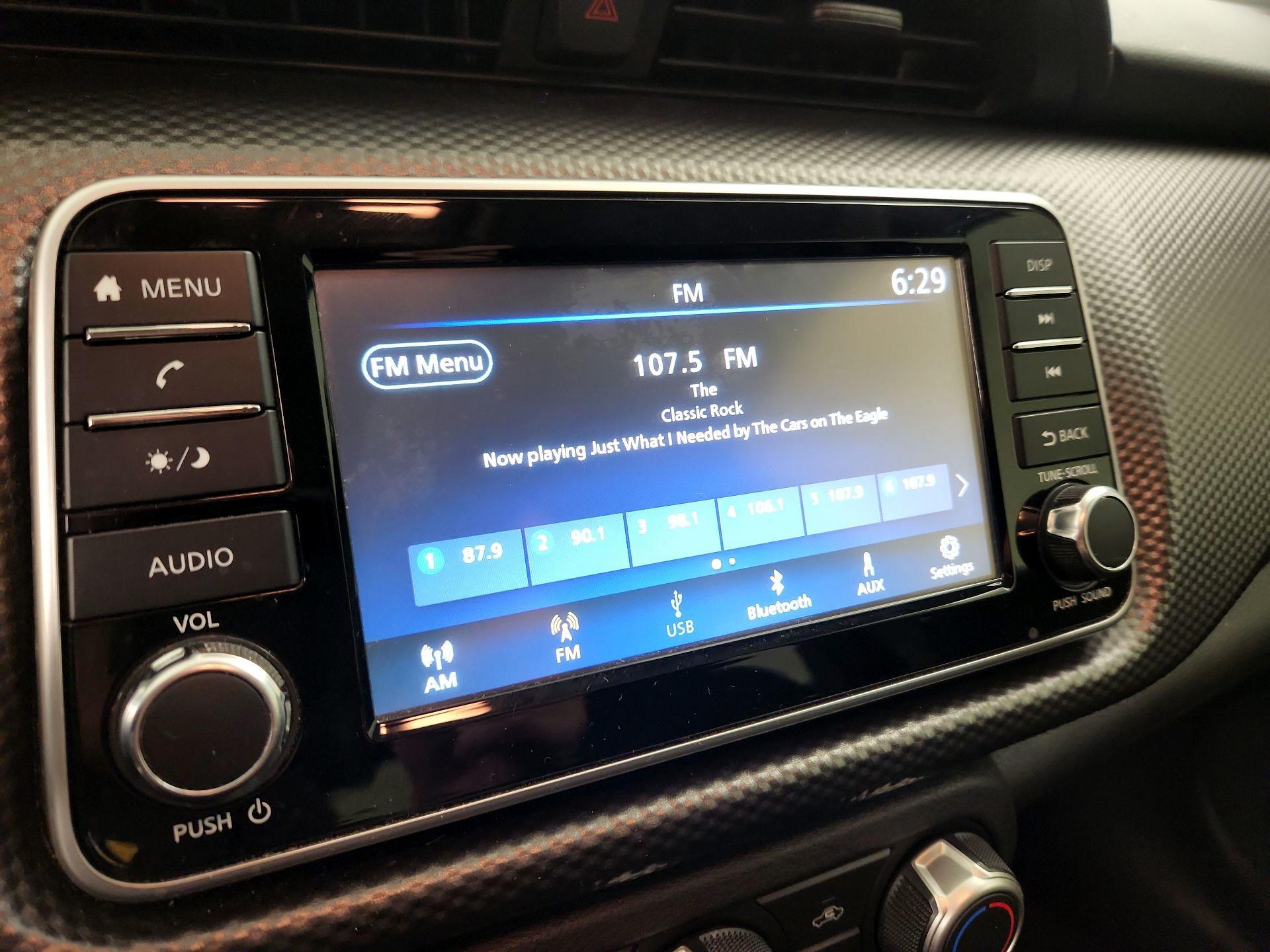 Thumbnail: 2020 Nissan Kicks - 15