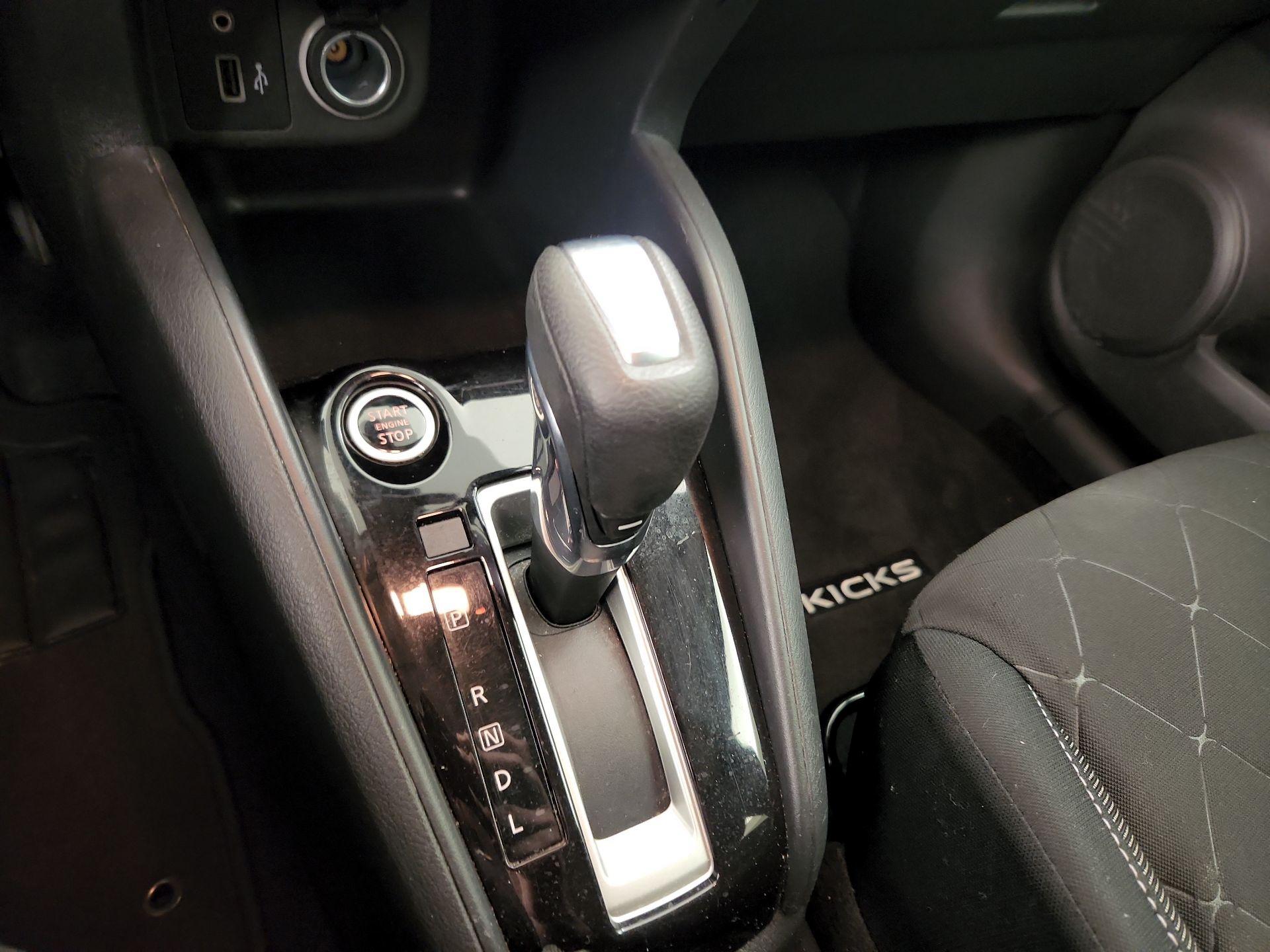 Thumbnail: 2020 Nissan Kicks - 17