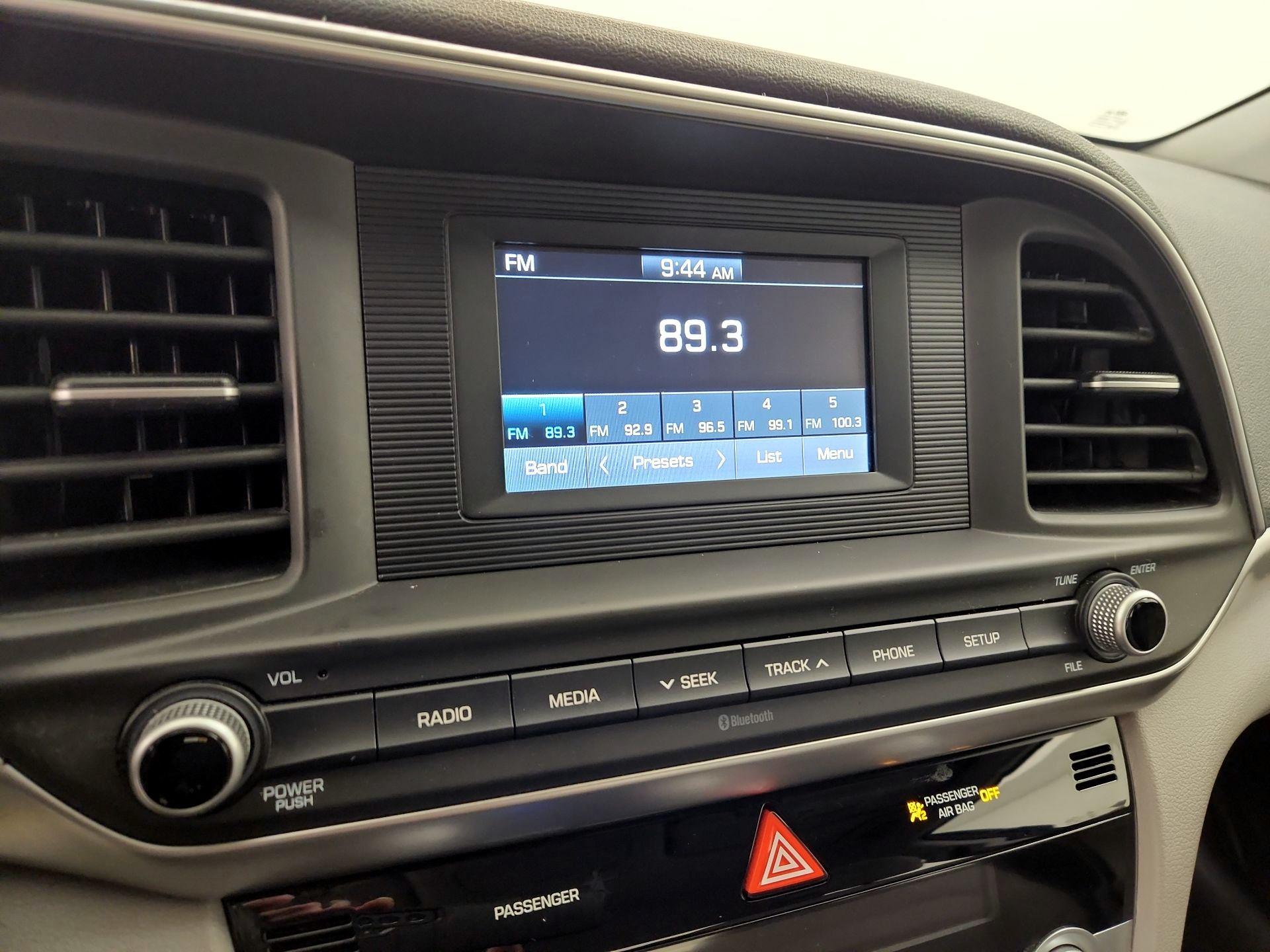 Thumbnail: 2020 Hyundai Elantra - 15