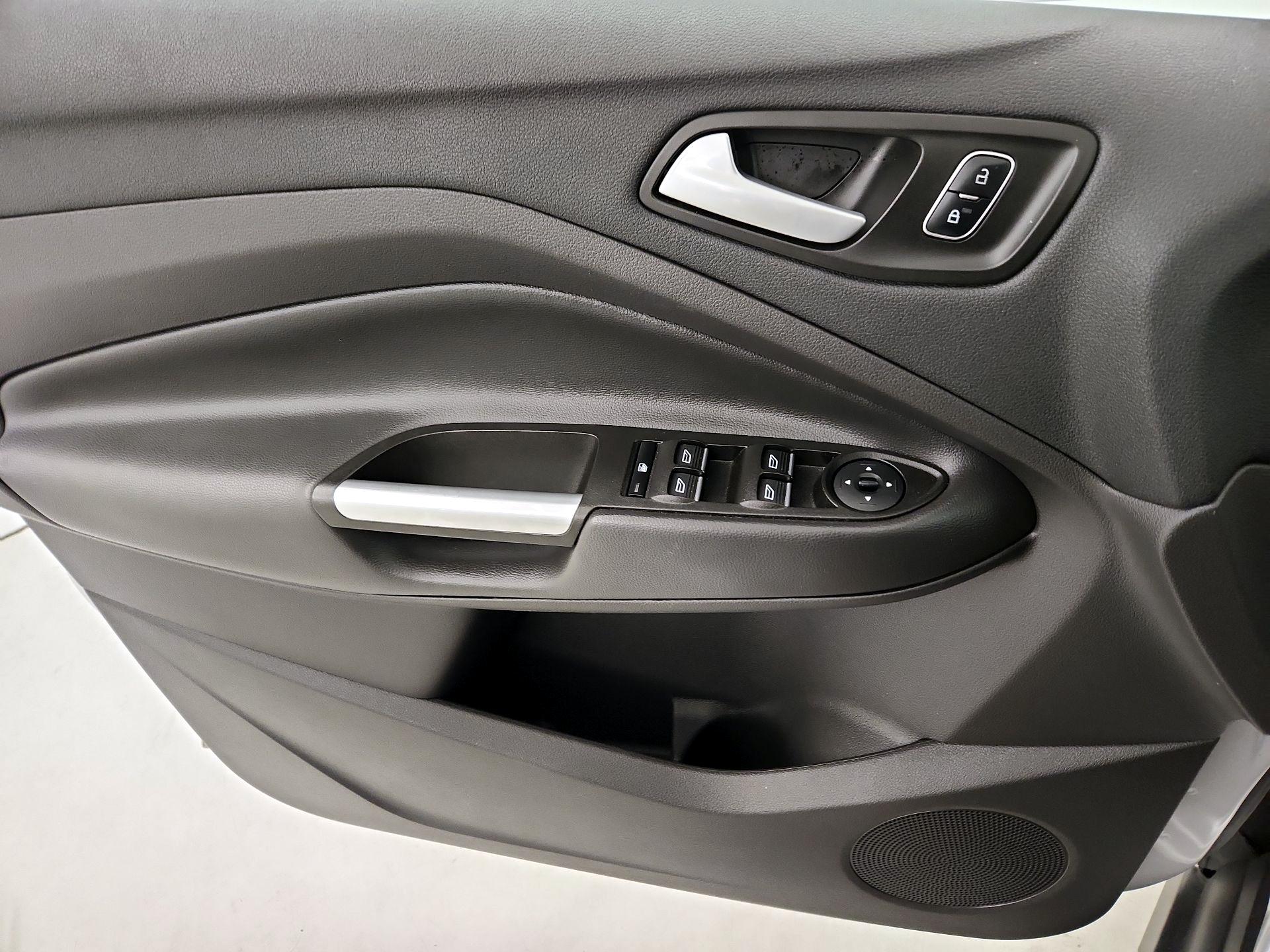 Thumbnail: 2017 Ford C-Max - 12