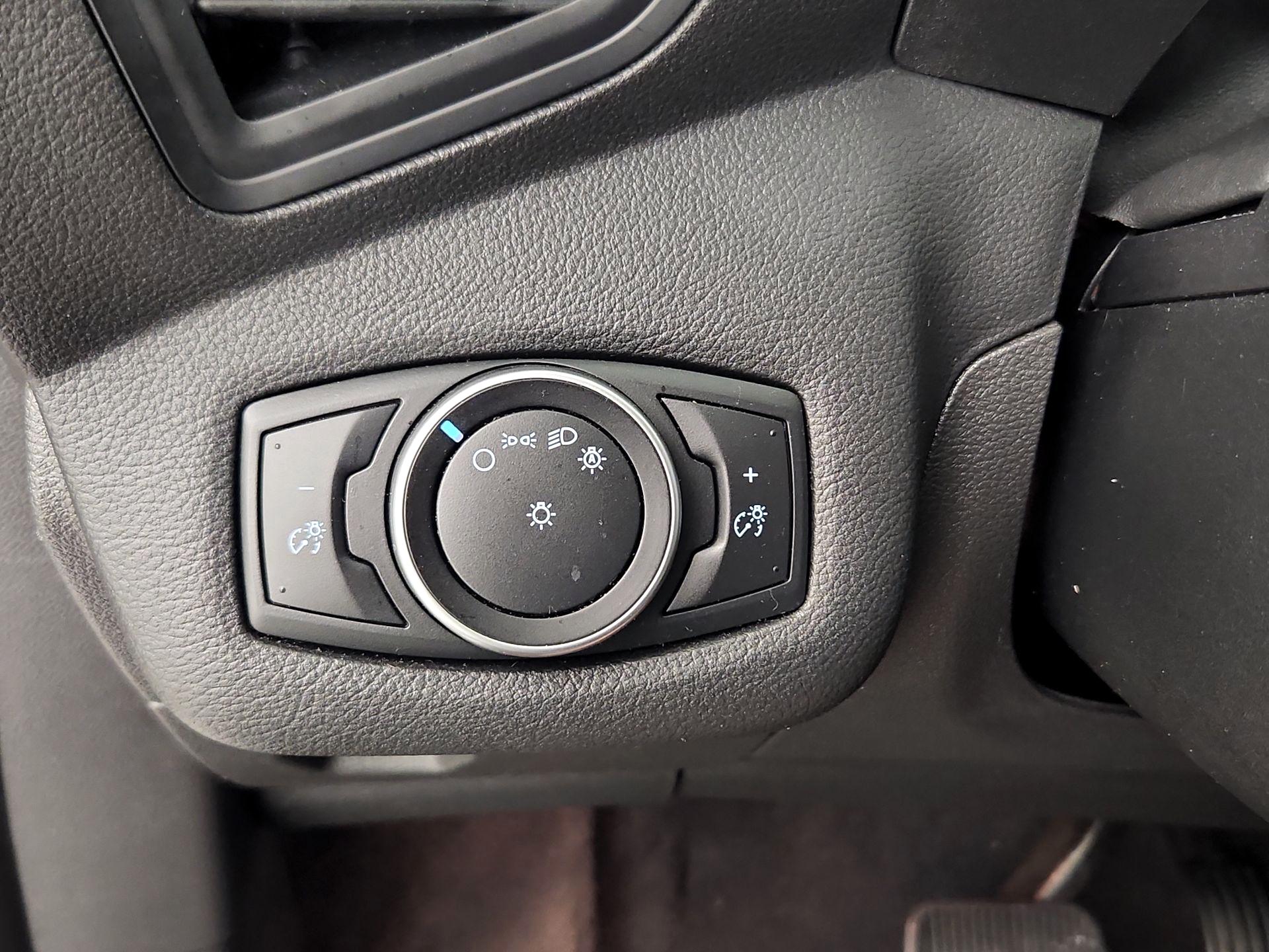 Thumbnail: 2017 Ford C-Max - 13