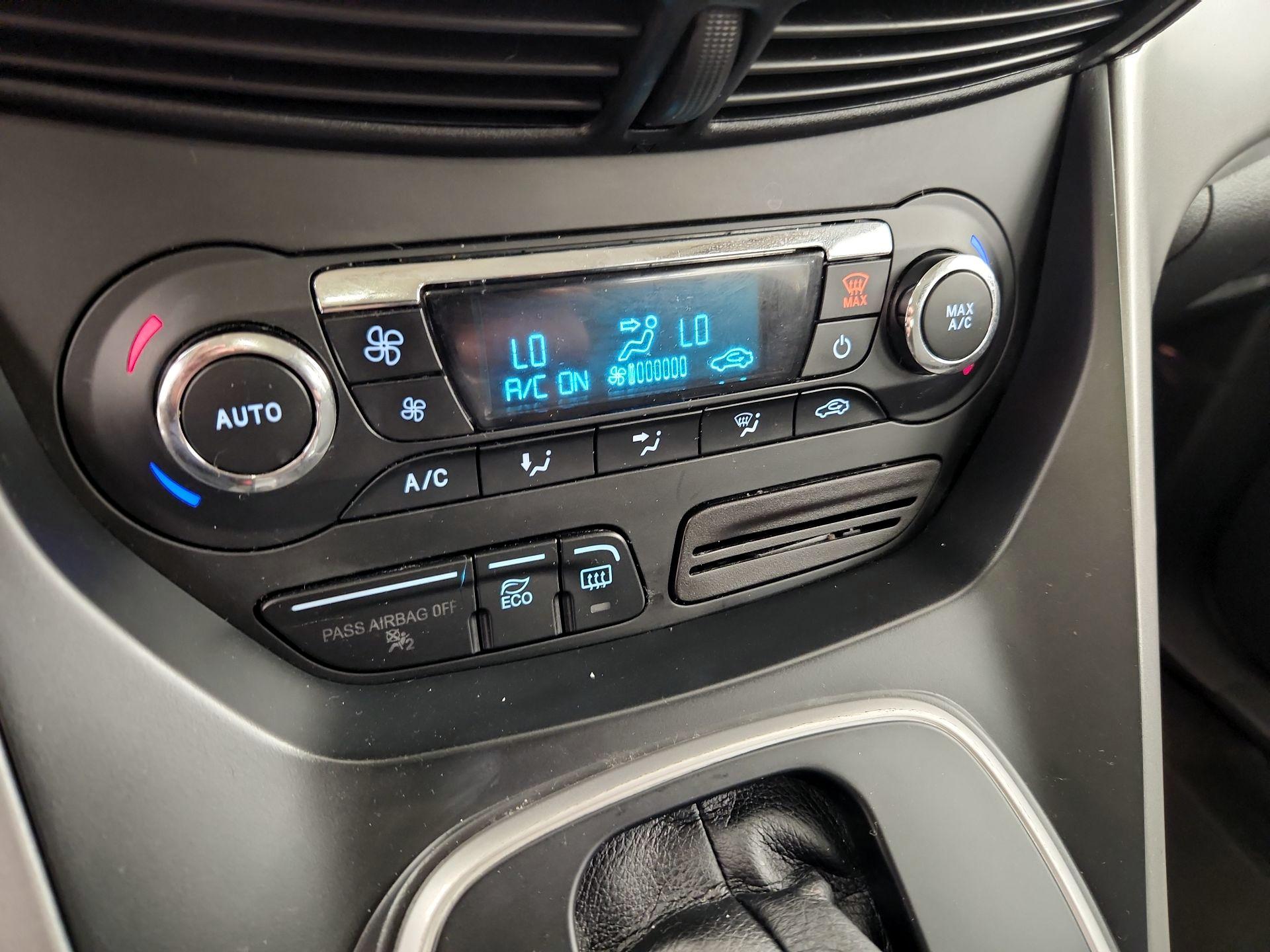 Thumbnail: 2016 Ford C-Max - 15