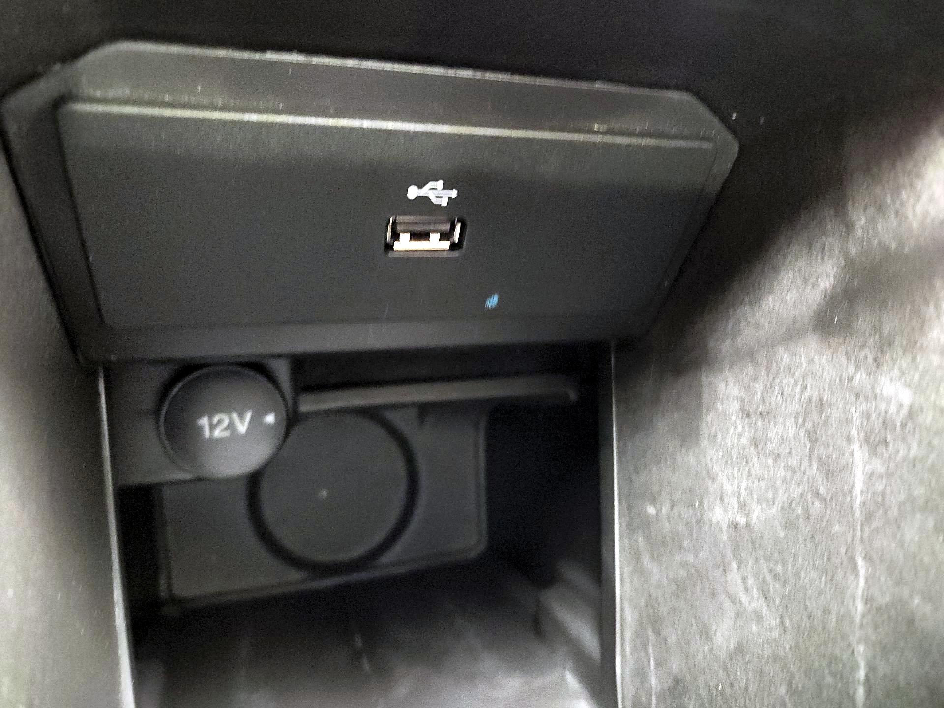 Thumbnail: 2016 Ford C-Max - 17