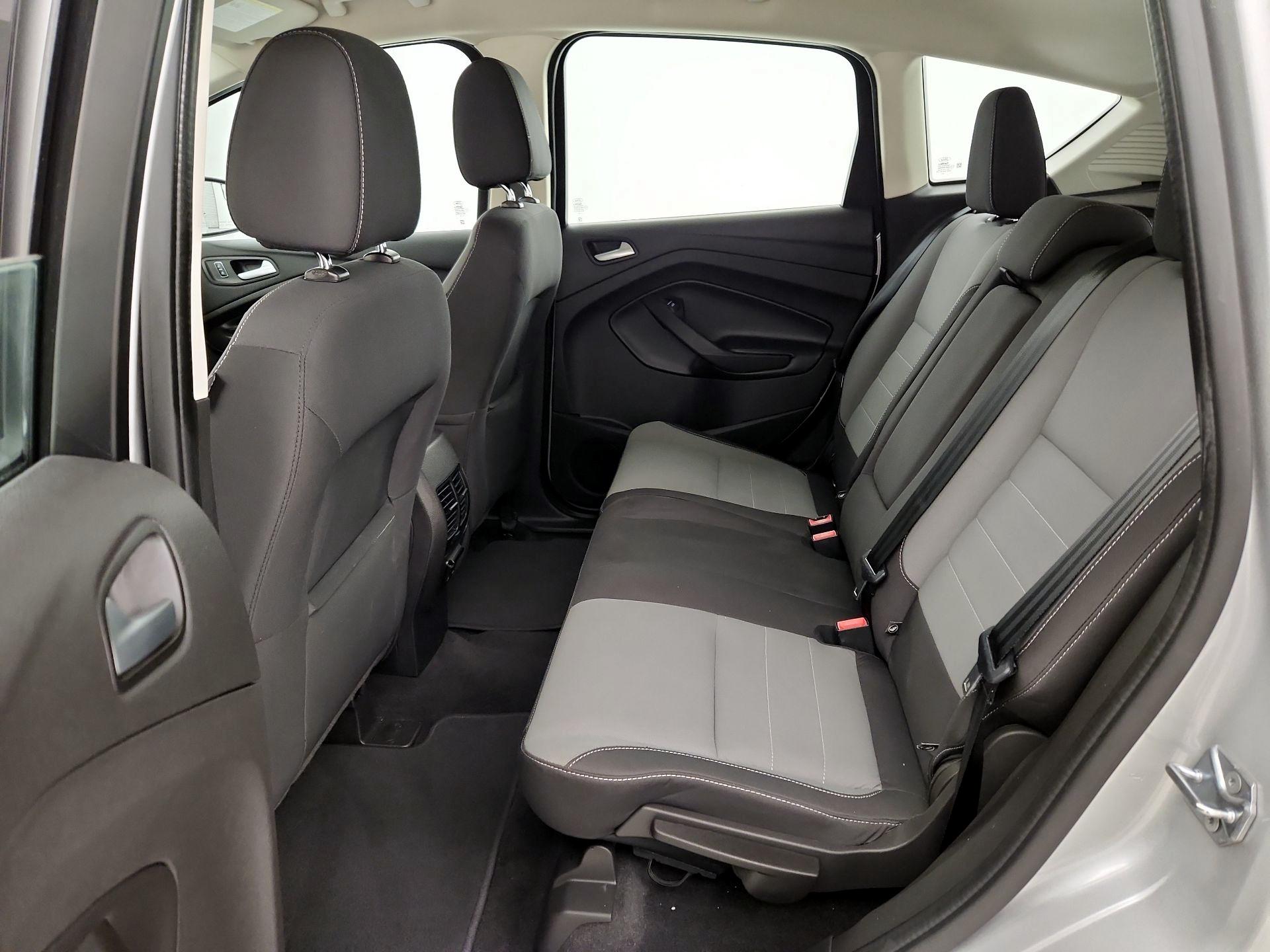 Thumbnail: 2016 Ford C-Max - 18