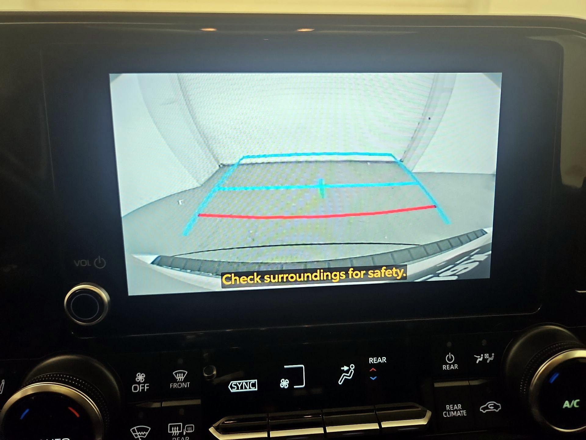 Thumbnail: 2023 Toyota Highlander - 14