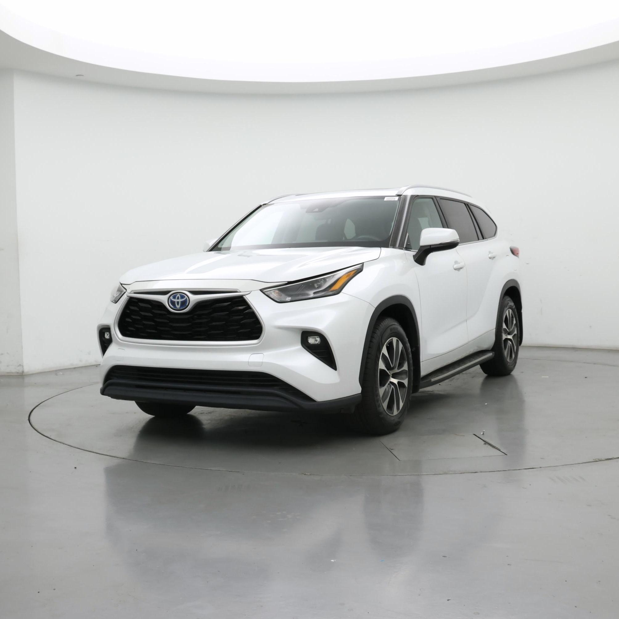 Thumbnail: 2023 Toyota Highlander - 4