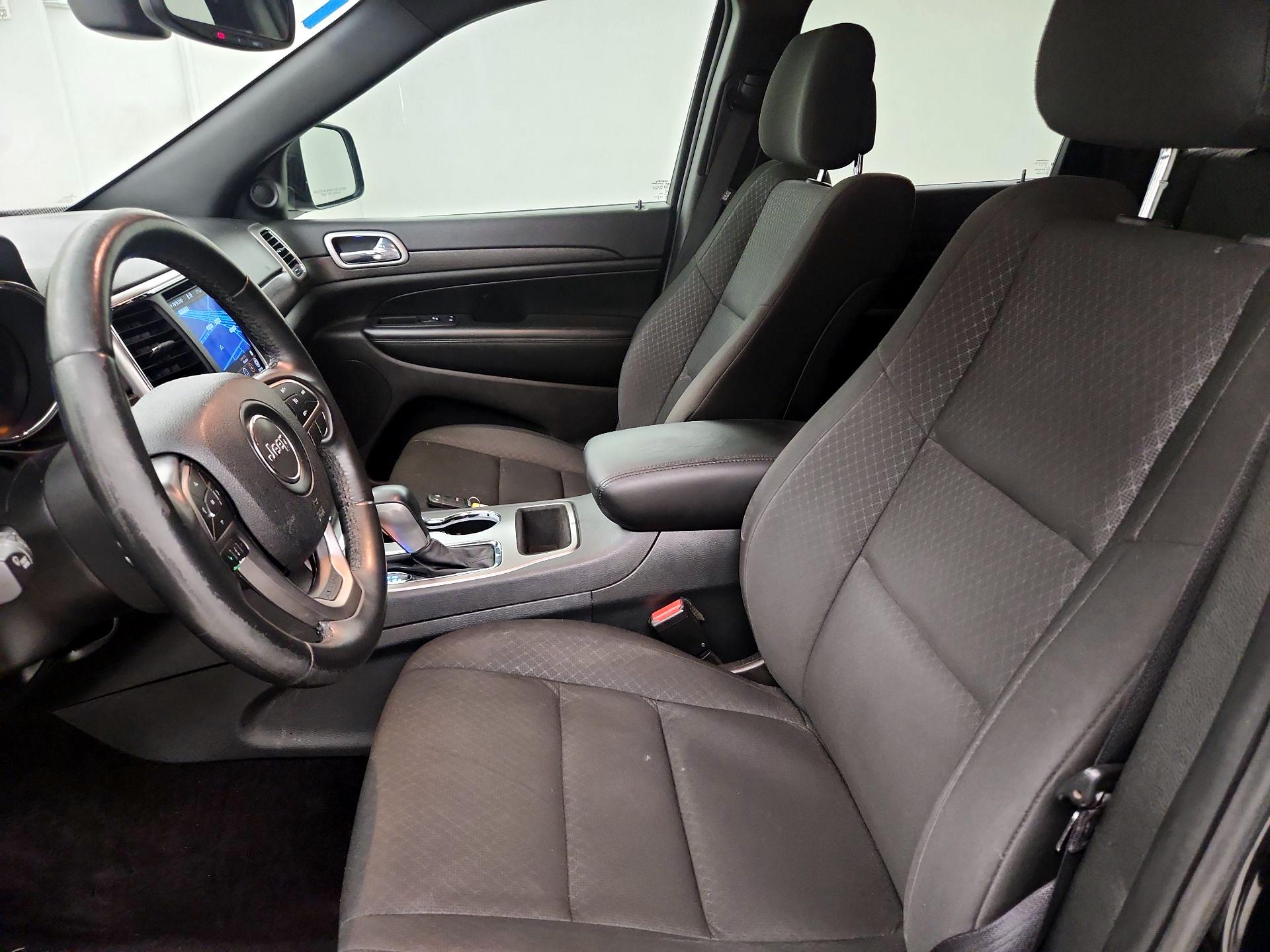 Thumbnail: 2018 Jeep Grand Cherokee - 11