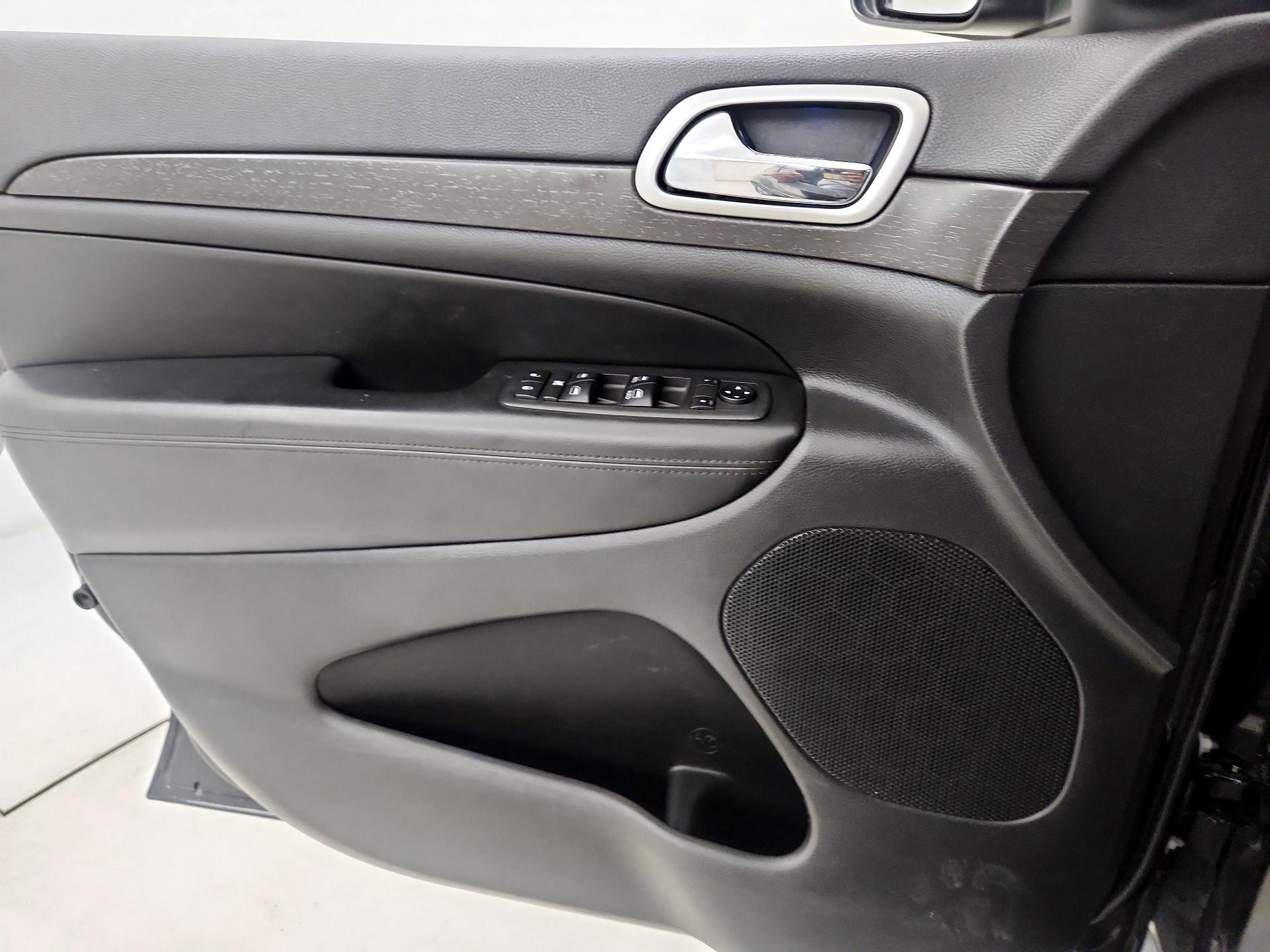 Thumbnail: 2018 Jeep Grand Cherokee - 12