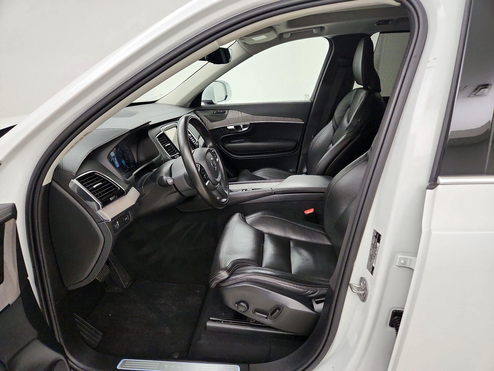 Thumbnail: 2022 Volvo XC90 - 11