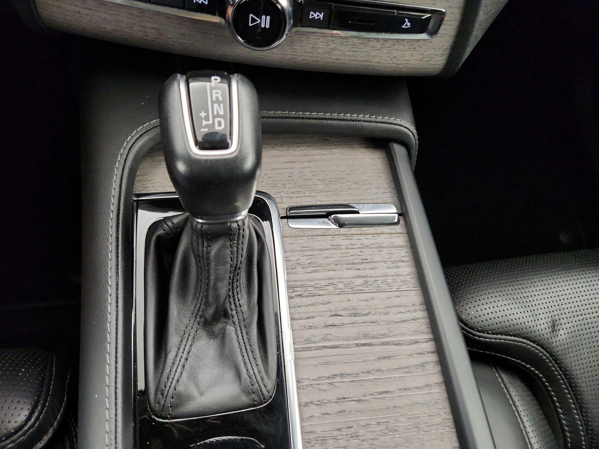 Thumbnail: 2022 Volvo XC90 - 18